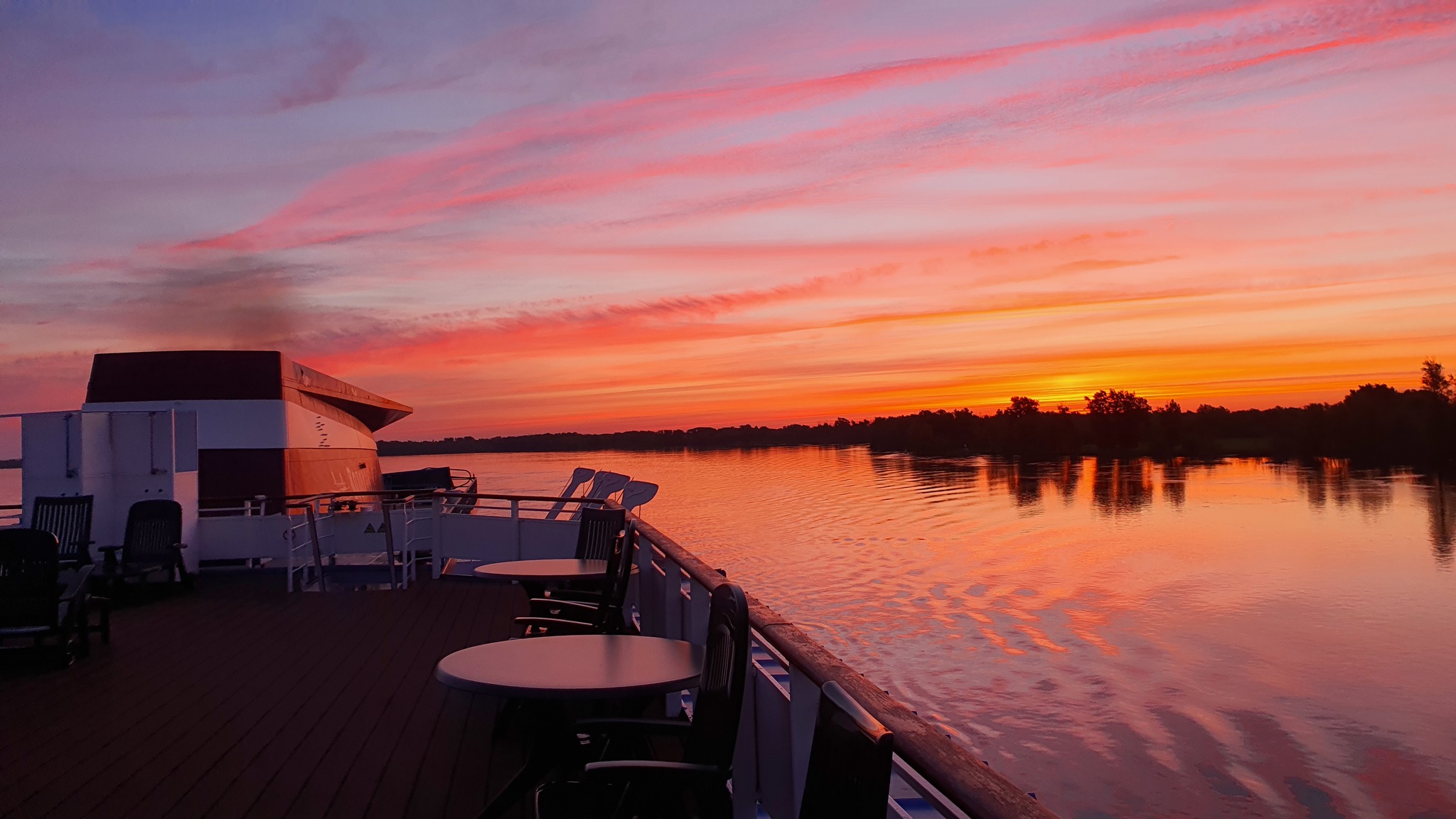 Morning on the deck of a cruise ship - My, Cruise, Cruise liners, Volga river, Longpost