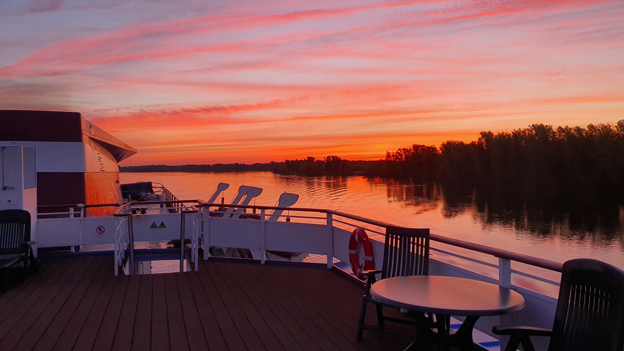 Morning on the deck of a cruise ship - My, Cruise, Cruise liners, Volga river, Longpost