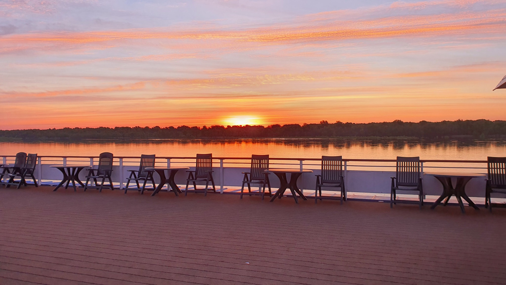 Morning on the deck of a cruise ship - My, Cruise, Cruise liners, Volga river, Longpost