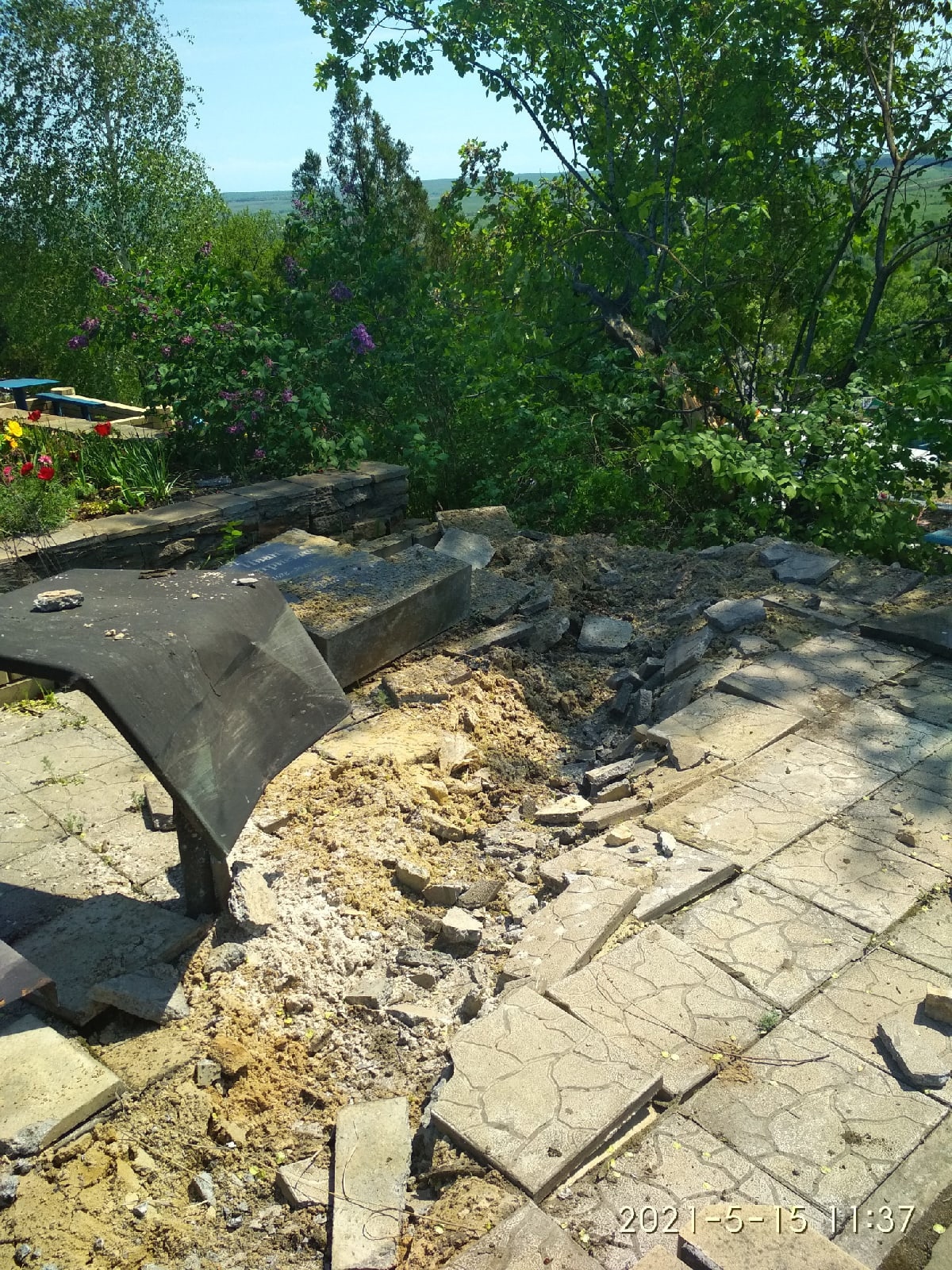 Tank at the LPR cemetery - DPR, LPR, Longpost