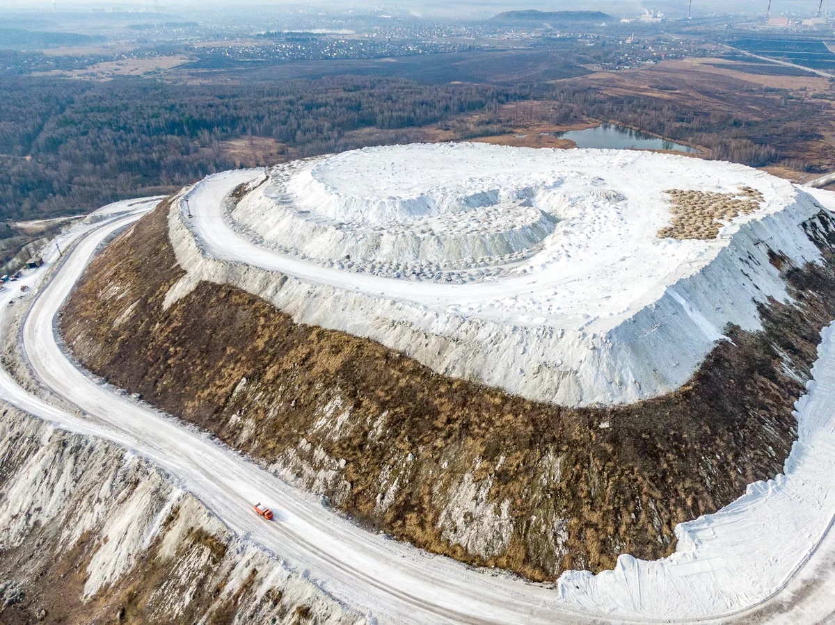 Belaya Gora is the largest man-made object in the Moscow region. Height 200 meters. This is phosphorite - Travels, Moscow region, Yandex Zen, Longpost, Voskresensk