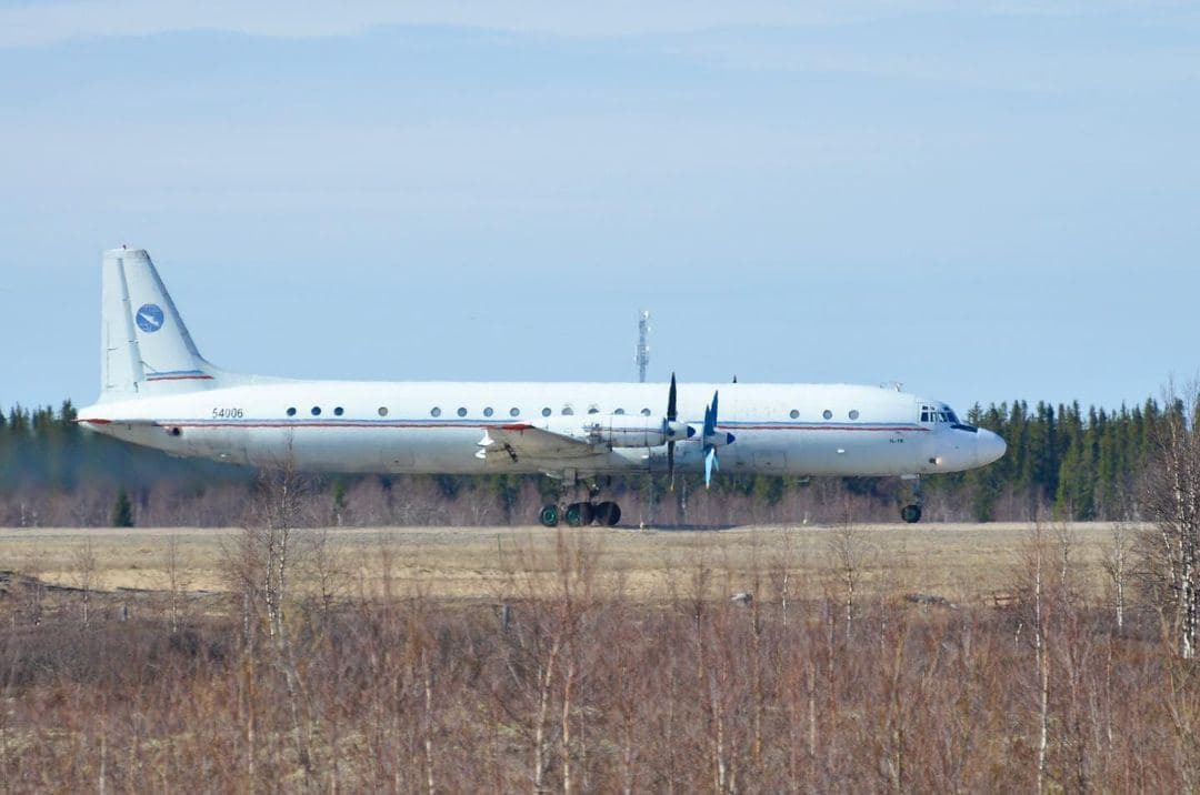 The only Il-18 in Russia with a cargo door flew again - Aviation, IL-18, Cargo aircraft, Naryan-Mar, Takeoff, Recovery, Longpost