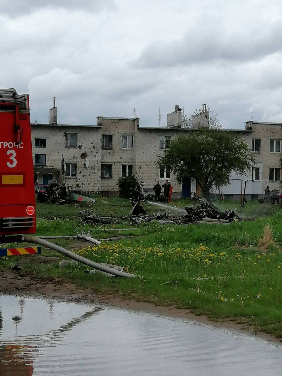 В Барановичах разбился ЯК-130 (дополнено) | Пикабу