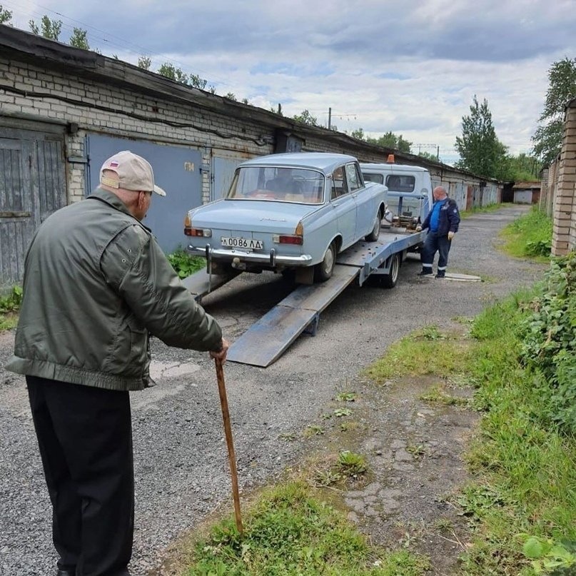 Goodbye my friend - Auto, Sadness, Moskvich, Age, Tow truck, Old age, The photo