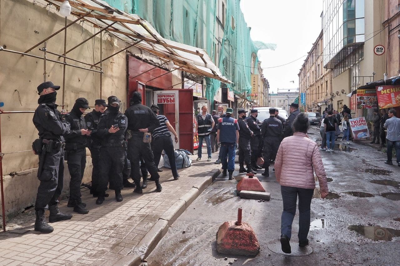 Апраксин двор санкт петербург. Апраксин рынок в Санкт-Петербурге. Апраксин двор новый. Апраксин двор фото 2022. Апраксин двор сейчас.