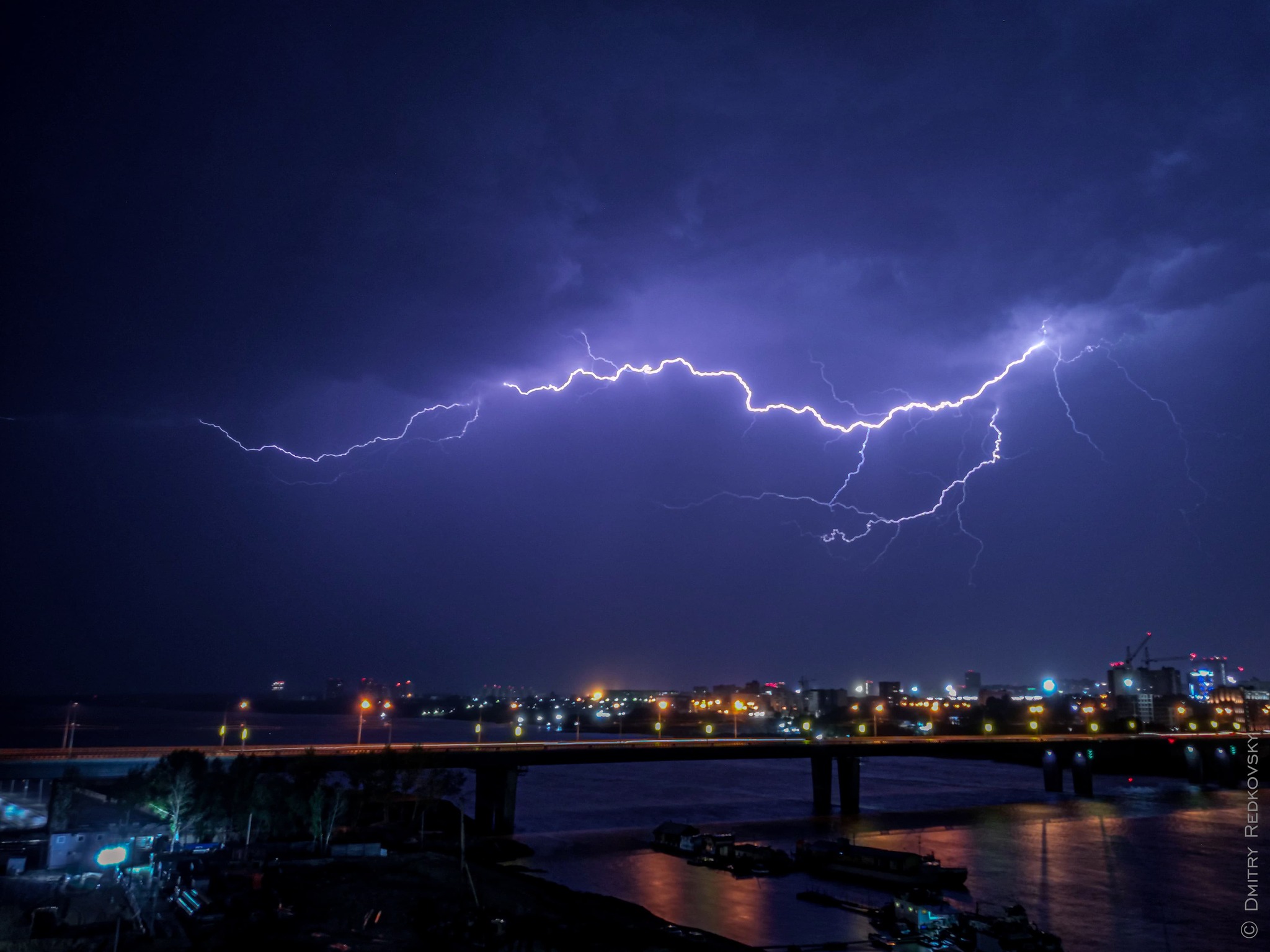 I caught lightning for two hours. - My, Mobile photography, Lightning, Night, Thunderstorm