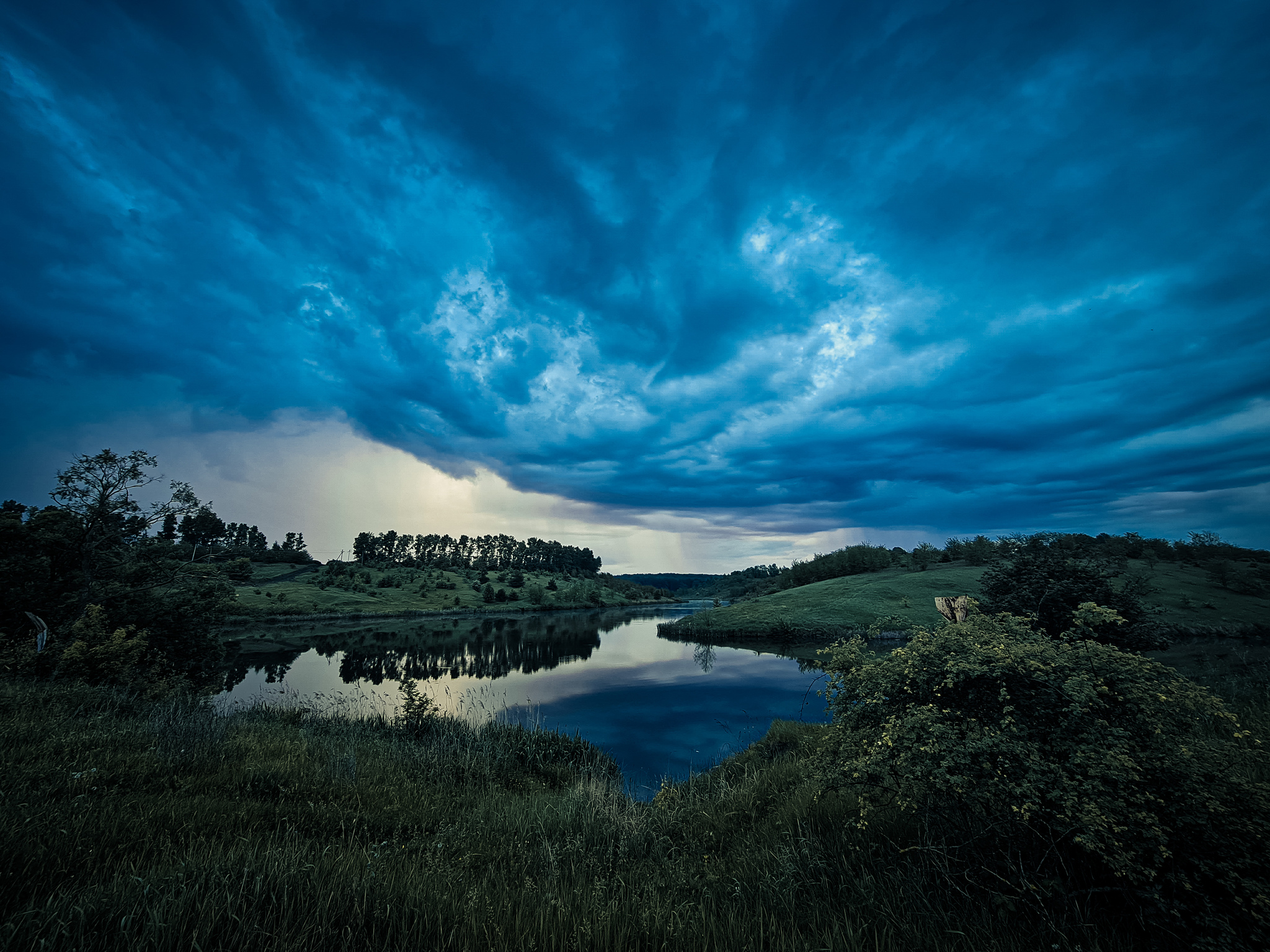 It seems the rain is starting - My, Mobile photography, Samsung, Nature, Clouds, Lake