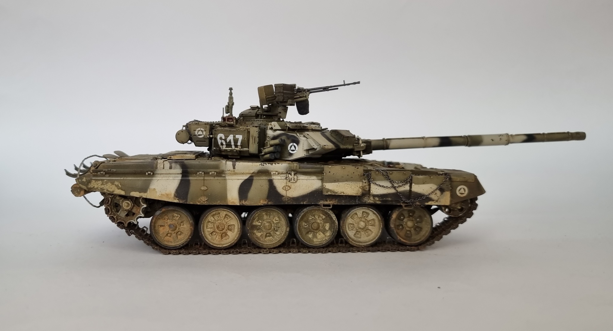 Good old T-90A MENG 1/35 - My, Meng, 1:35, Stand modeling, t-90, Airbrushing, Longpost