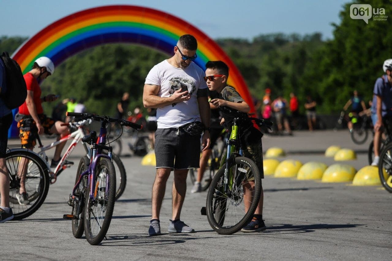 Thousands of cyclists have already taken part in the traditional cycling day - Zaporizhzhia, Holidays, A bike, Longpost