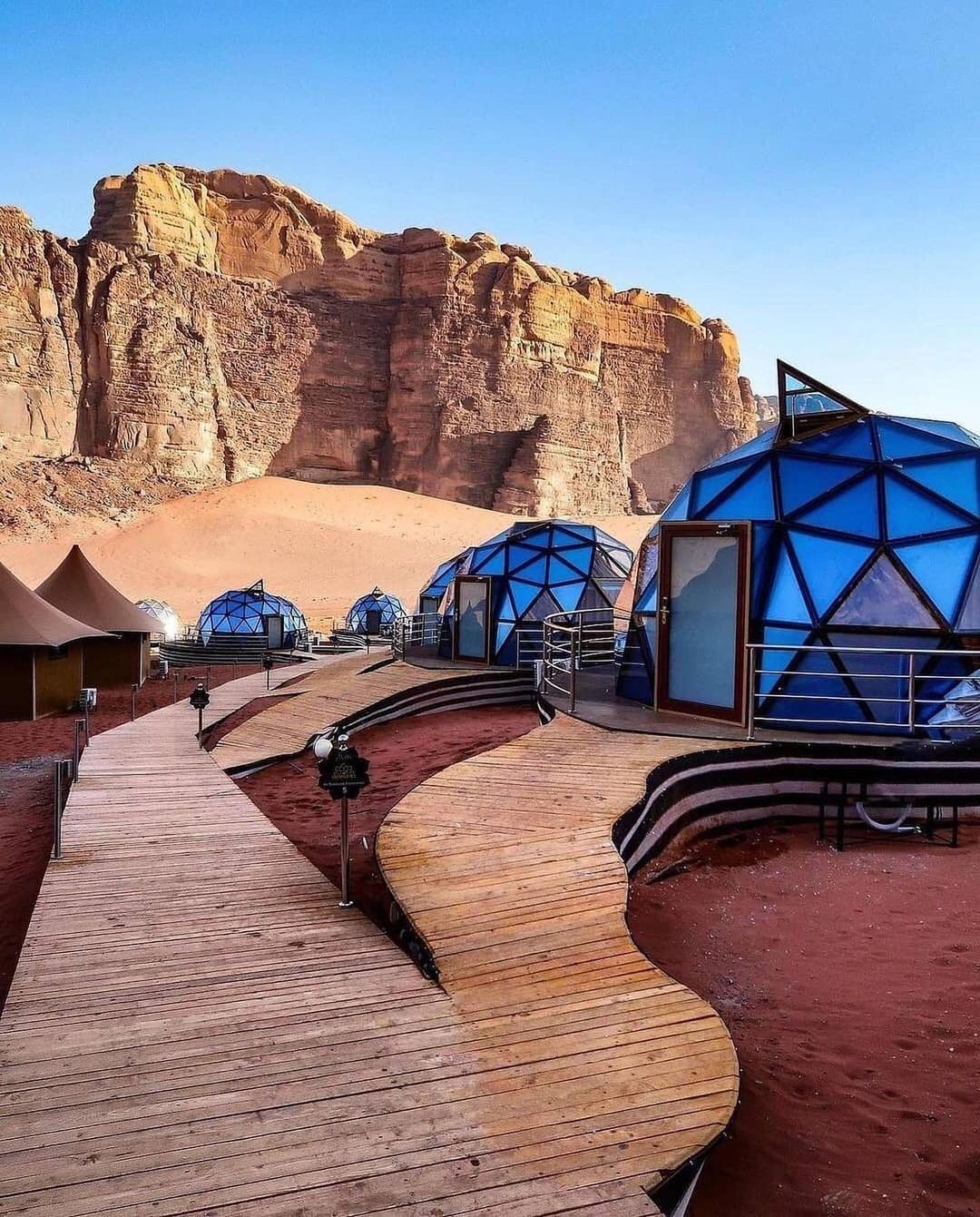 Потрясающий отель, среди пустыни Wadi Rum, Иордания | Пикабу