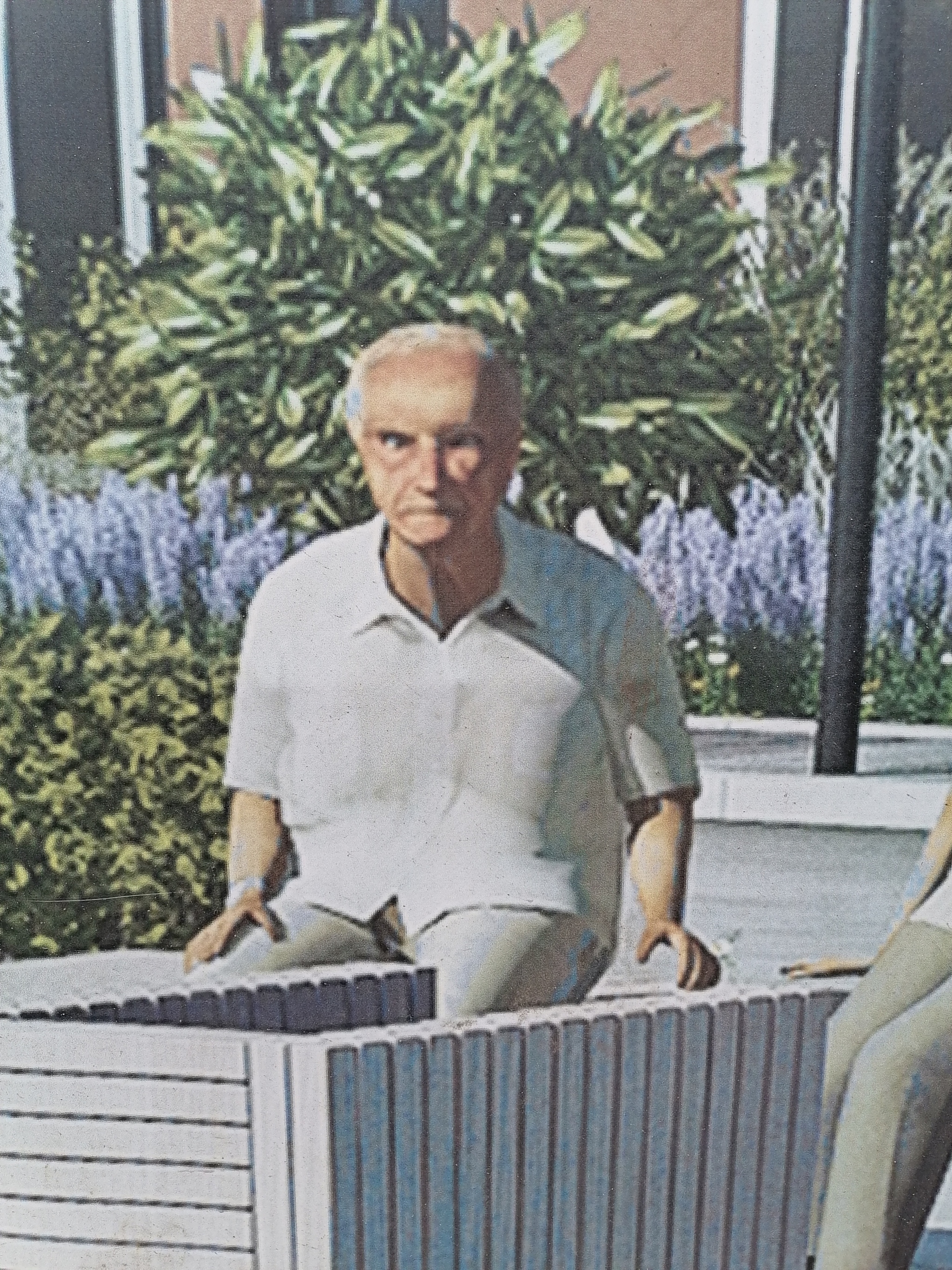 Poster from the developer. What happened to grandfather?))) sat on a painted bench? Sat in the wet? - My, Poster, Grandfather, WTF