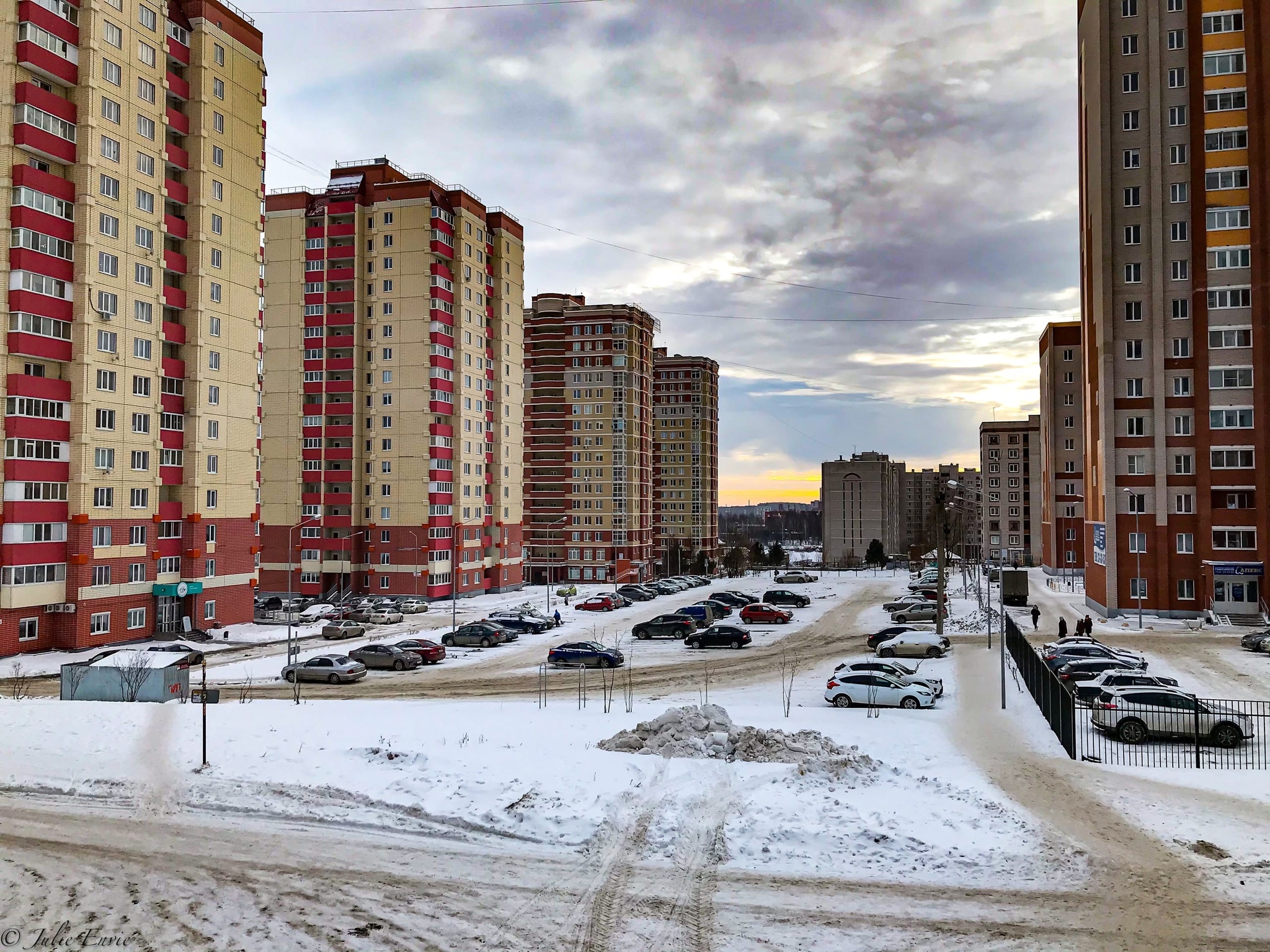 Photo walks. Izhevsk - My, Izhevsk, The photo, Photographer, Mobile photography, Photo on sneaker, Town, Reportage, People, , Winter, Landscape, Summer, beauty, Russia, City walk, Walk, Evening, Square, Udmurtia, Noir, Longpost