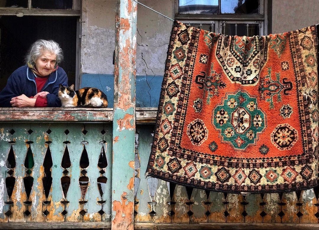 Old age - Old age, Old, cat, Dilapidated housing, Tricolor cat, The photo, Georgia, Sadness, , Sunset, End