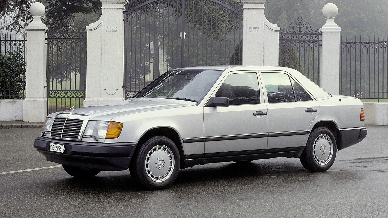 Even the janitor has a car - My, Mercedes, Street cleaner