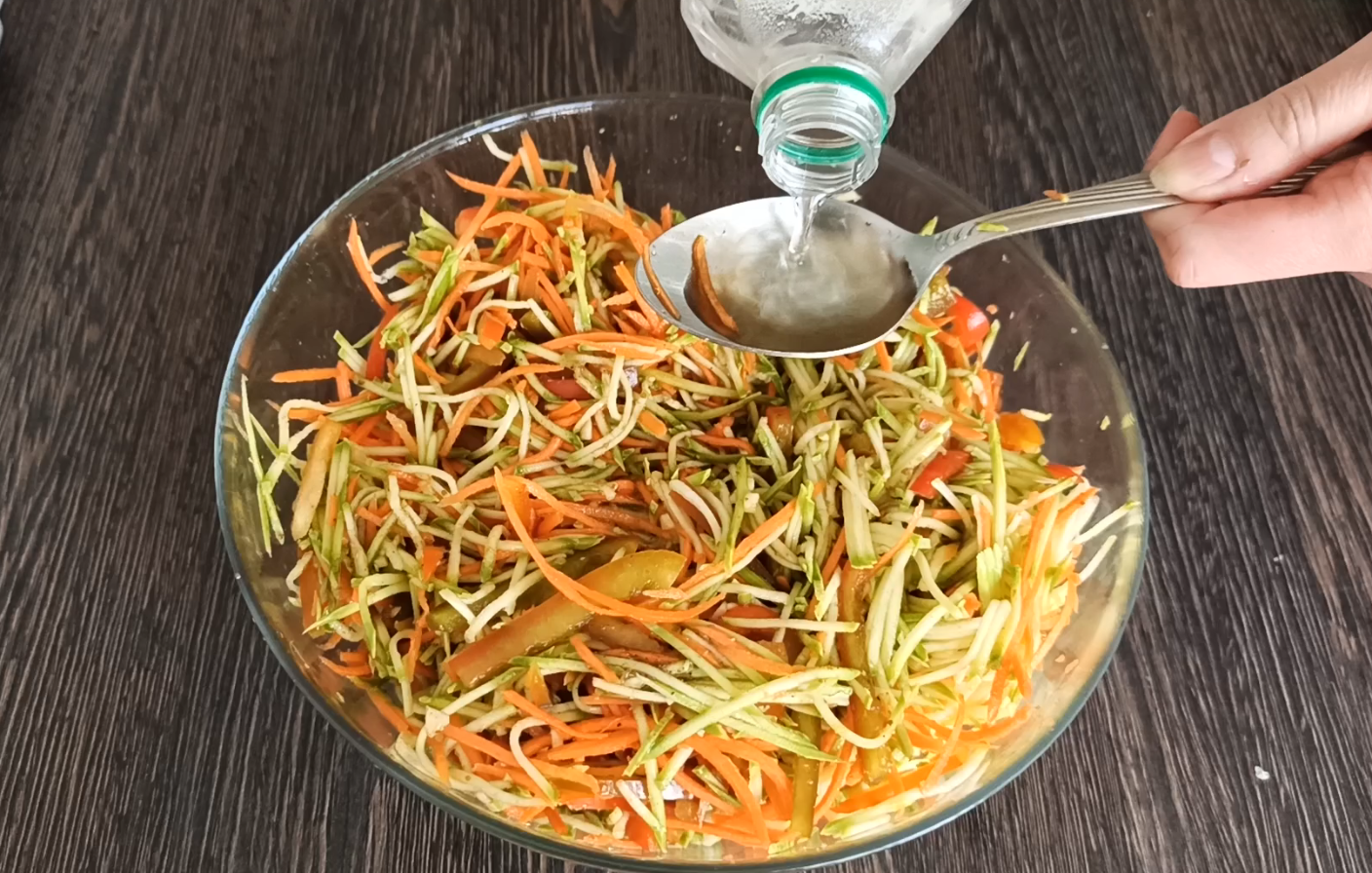 Zucchini in Korean - My, Salad, Zucchini, Korean carrots, Sesame, Video recipe, Snack, Video, Longpost