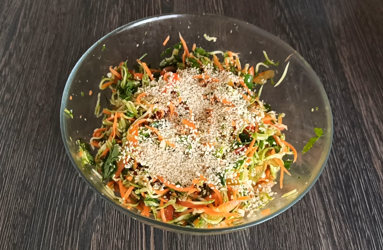 Zucchini in Korean - My, Salad, Zucchini, Korean carrots, Sesame, Video recipe, Snack, Video, Longpost