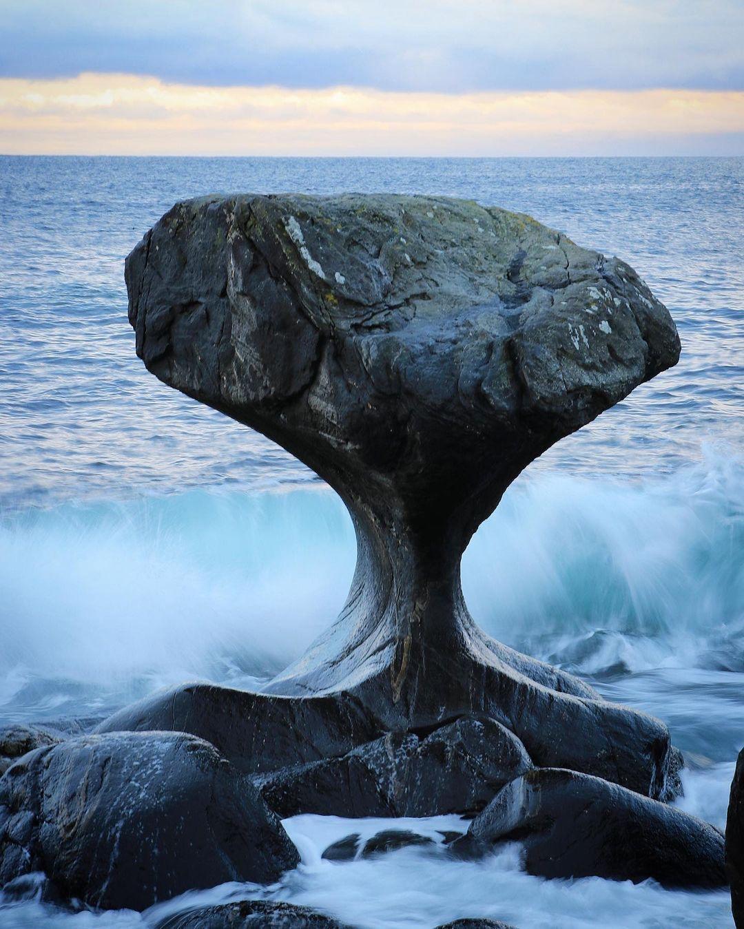 Rock Kannesteinen - Norway, The rocks, A rock, The photo, Travels, sights, Unusual, beauty