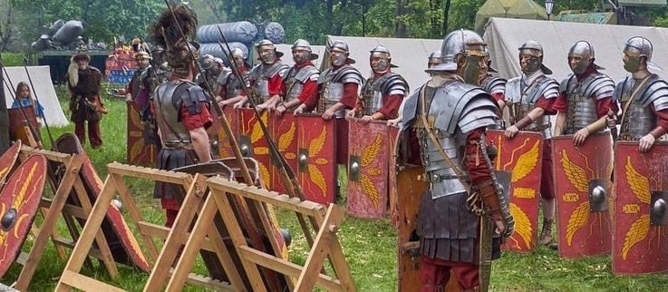 We will outflank the elephants, and then we will use the secret weapon - My, Reconstructors, , Humor, Roman Legion