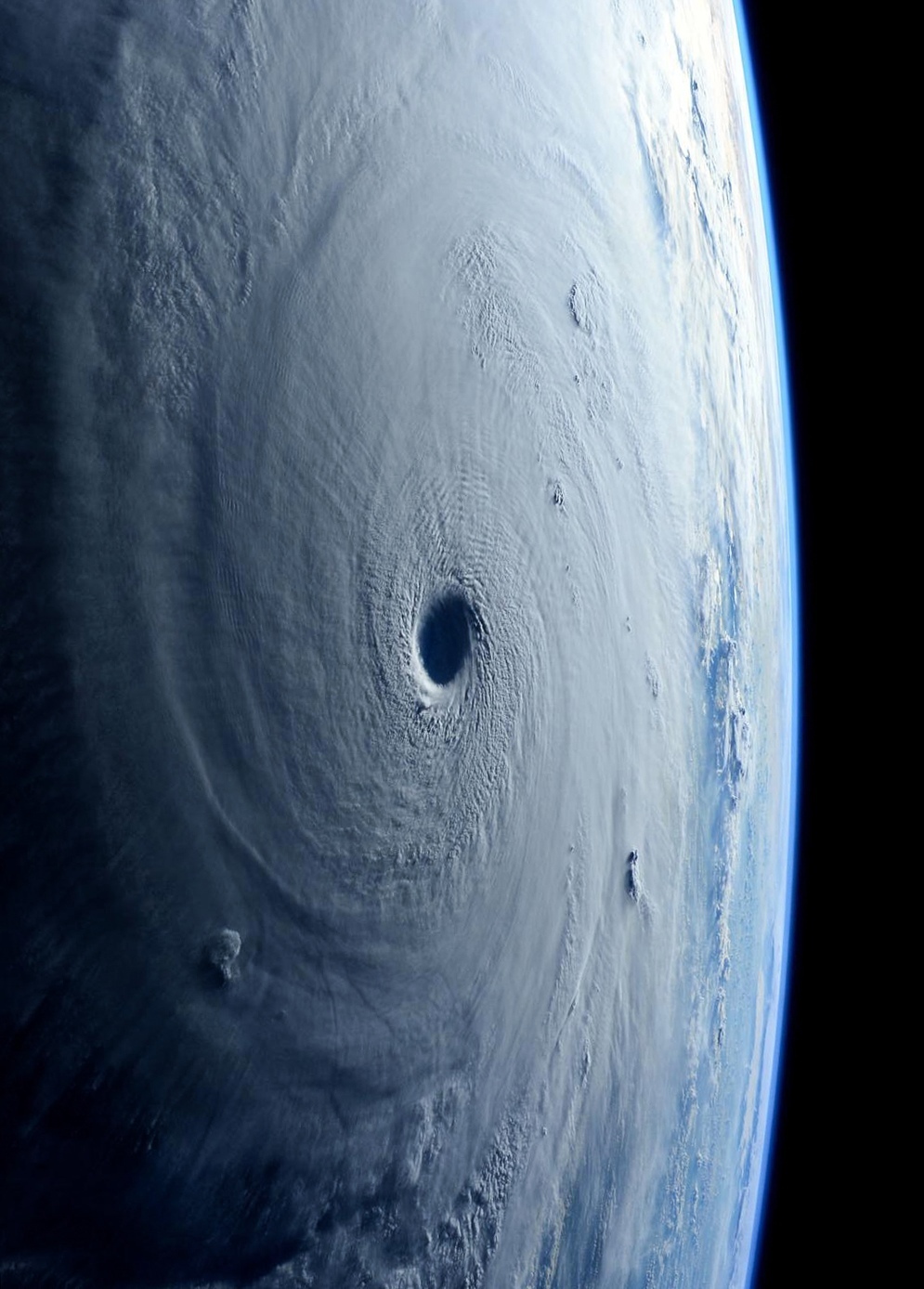 Super Typhoon Maysak over the Pacific Ocean as seen from the International Space Station - Astronomy, Typhoon, View from the ISS, Copy-paste, Repeat, 2020, Pictures from space, The photo
