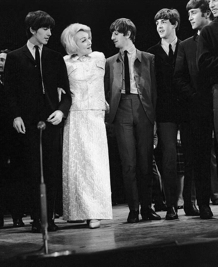 Marlene Dietrich and the backing band - The photo, Marlene Dietrich, The beatles