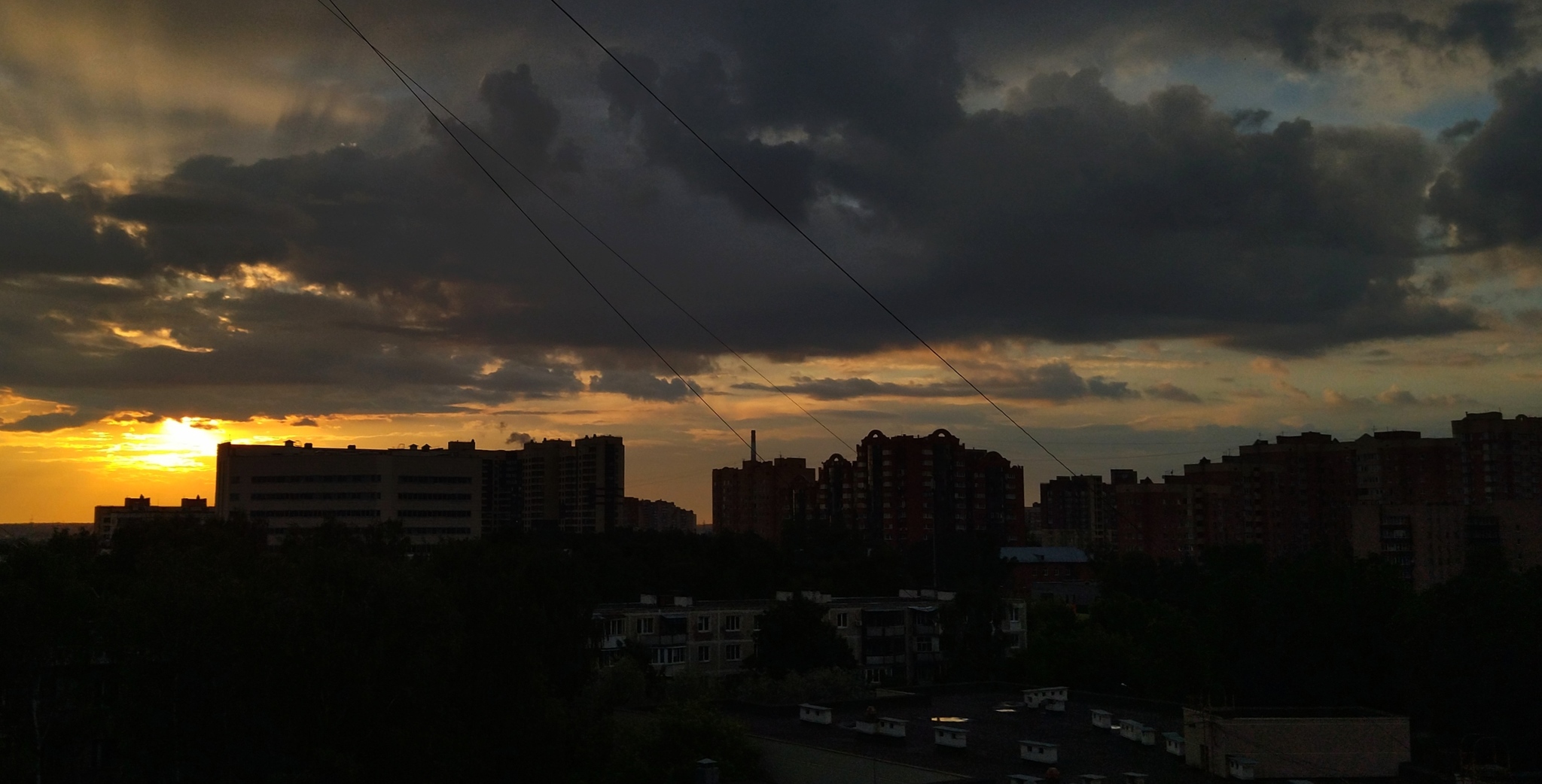 Sunset view from my window - My, Mobile photography, Sunset, Rain, Horizon, Longpost