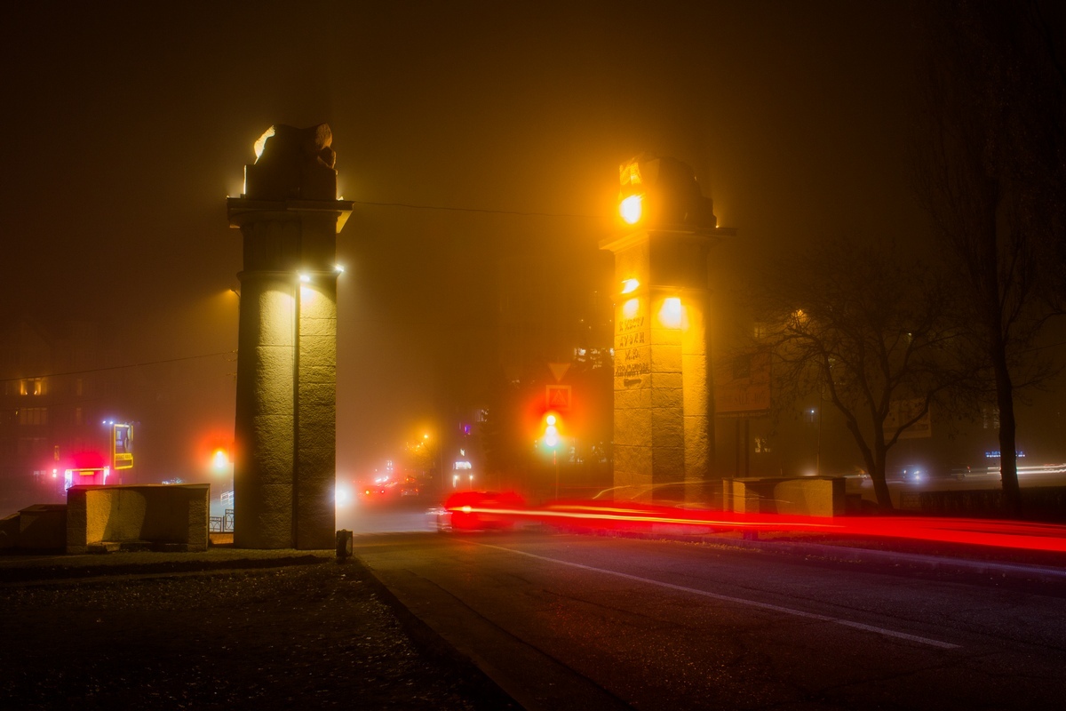 Fogs - My, The photo, Fog, Lamp, Lenin, Canon 600D, Longpost