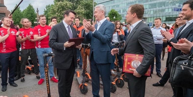 Sergei Sobyanin: “Each vaccinated Muscovite will receive an electric scooter” - Moscow, Sergei Sobyanin, Vaccine, Society, Humor, Satire, IA Panorama, Vaccination