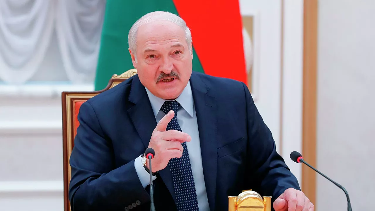 Lukashenka urged to deal with mad Western politicians - Alexander Lukashenko, Republic of Belarus, Sanctions, European Union, Politics