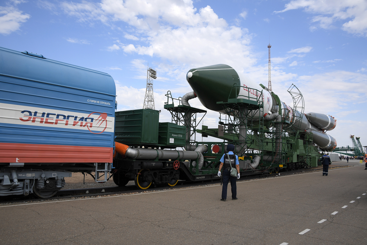 Rocket with transport cargo ship Progress MS-17 installed at launch - RKK Energy, Roscosmos, Cosmonautics, ISS, Space, Technologies, People, Story, , Events, Longpost