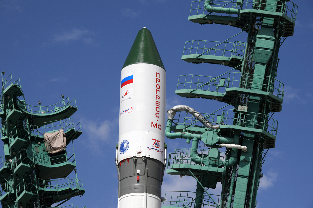 Rocket with transport cargo ship Progress MS-17 installed at launch - RKK Energy, Roscosmos, Cosmonautics, ISS, Space, Technologies, People, Story, , Events, Longpost