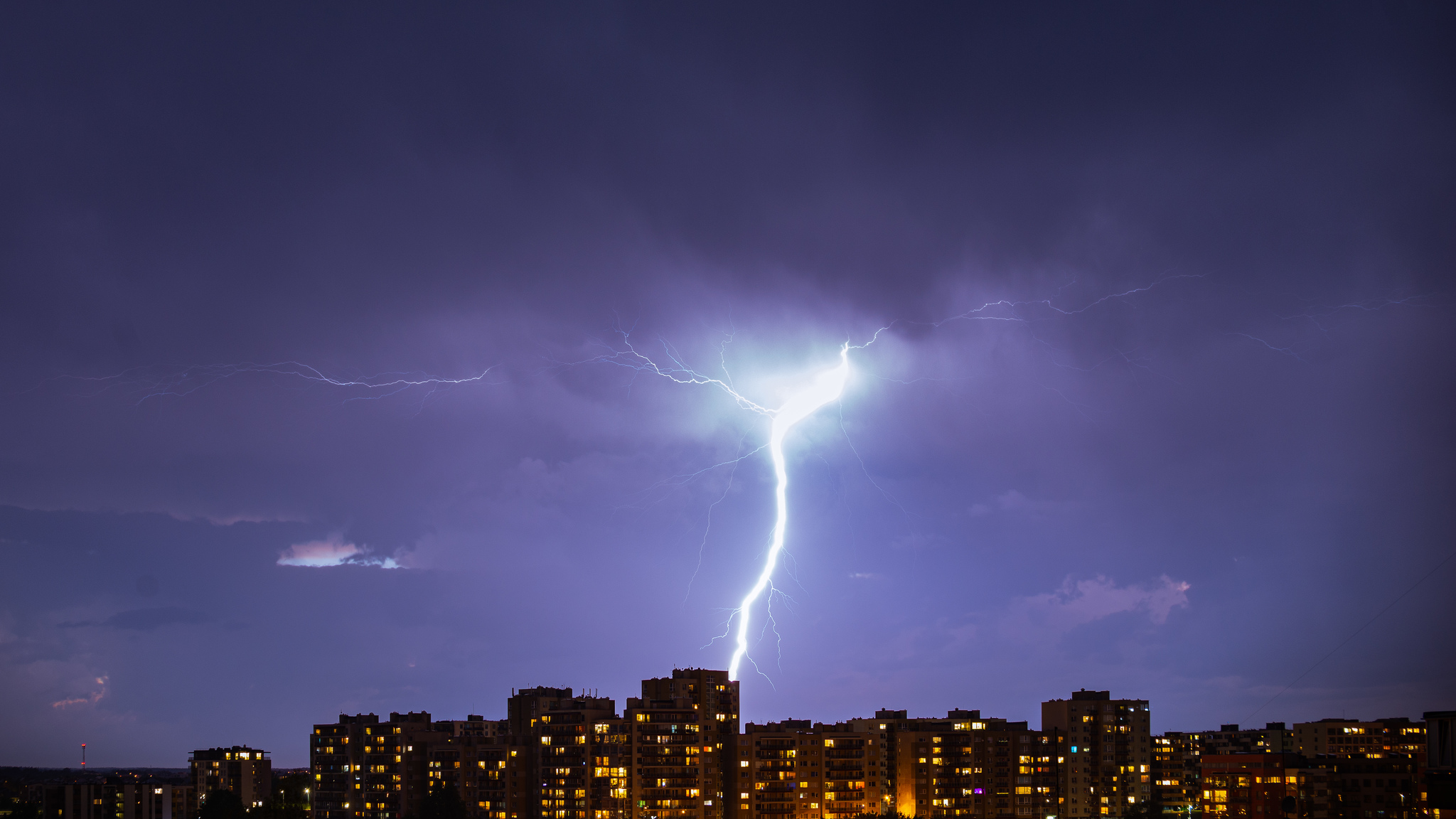 The second year, without leaving home, photographing lightning - My, Thunderstorm, Lightning, June, The photo, Sky, Night, The clouds, Element, , Weather, Longpost