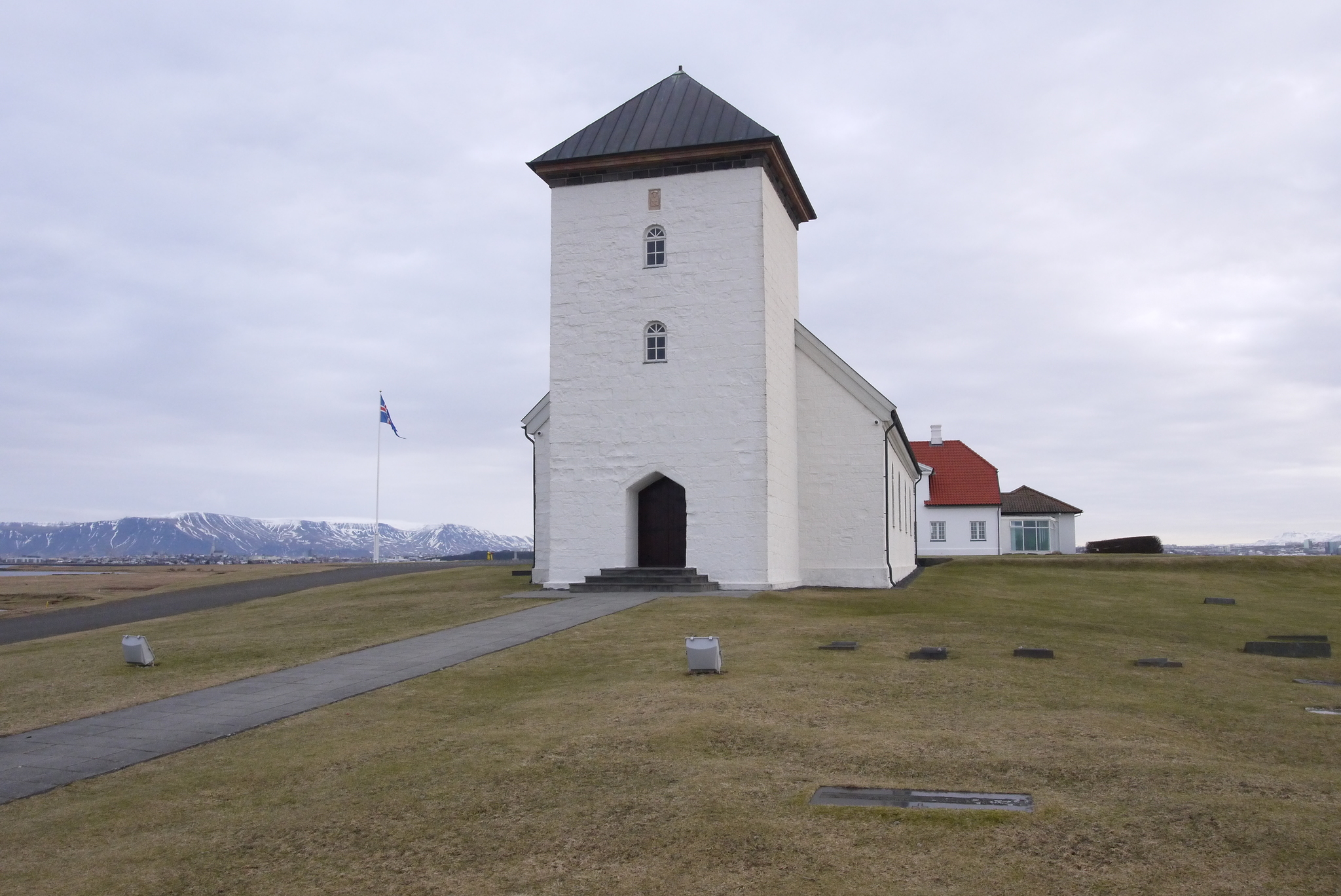 Reply to the post A hotel phone in Iceland has a special button that will wake you up if there is aurora borealis in the sky - My, Polar Lights, Iceland, Travels, Waterfall, The mountains, Snow, Reply to post, Longpost