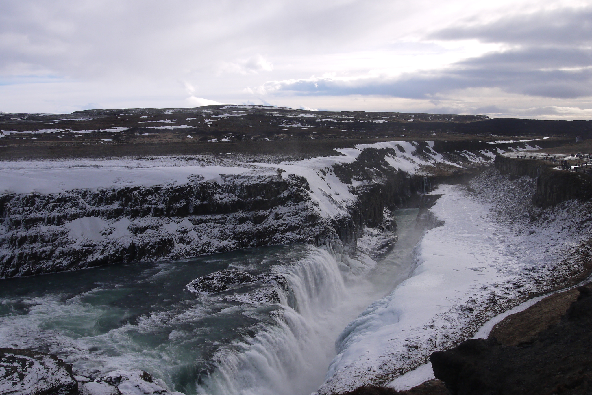 Reply to the post A hotel phone in Iceland has a special button that will wake you up if there is aurora borealis in the sky - My, Polar Lights, Iceland, Travels, Waterfall, The mountains, Snow, Reply to post, Longpost