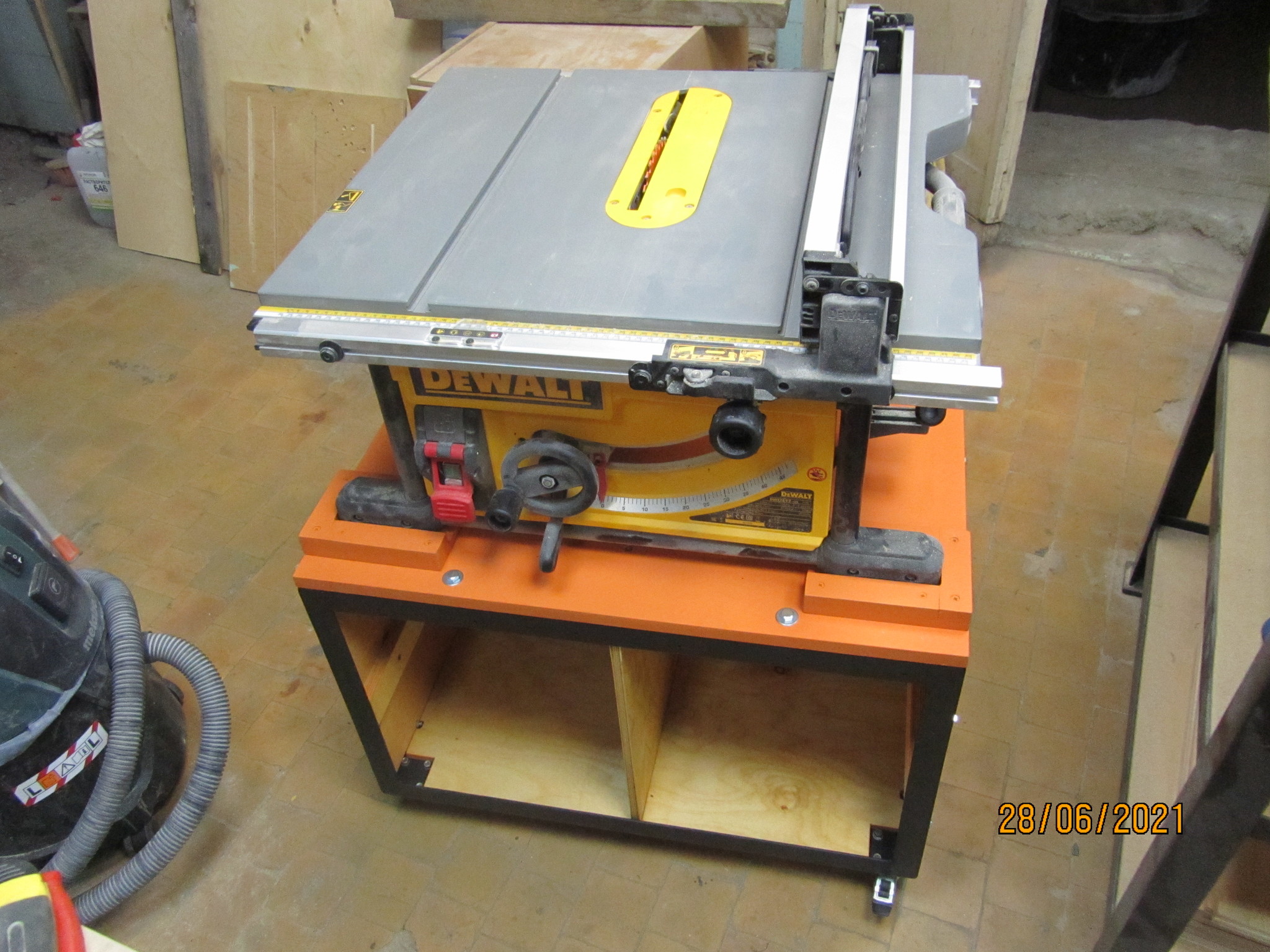 Cabinet for machine - My, With your own hands, Sawing machine, Metal products, Needlework with process, Longpost