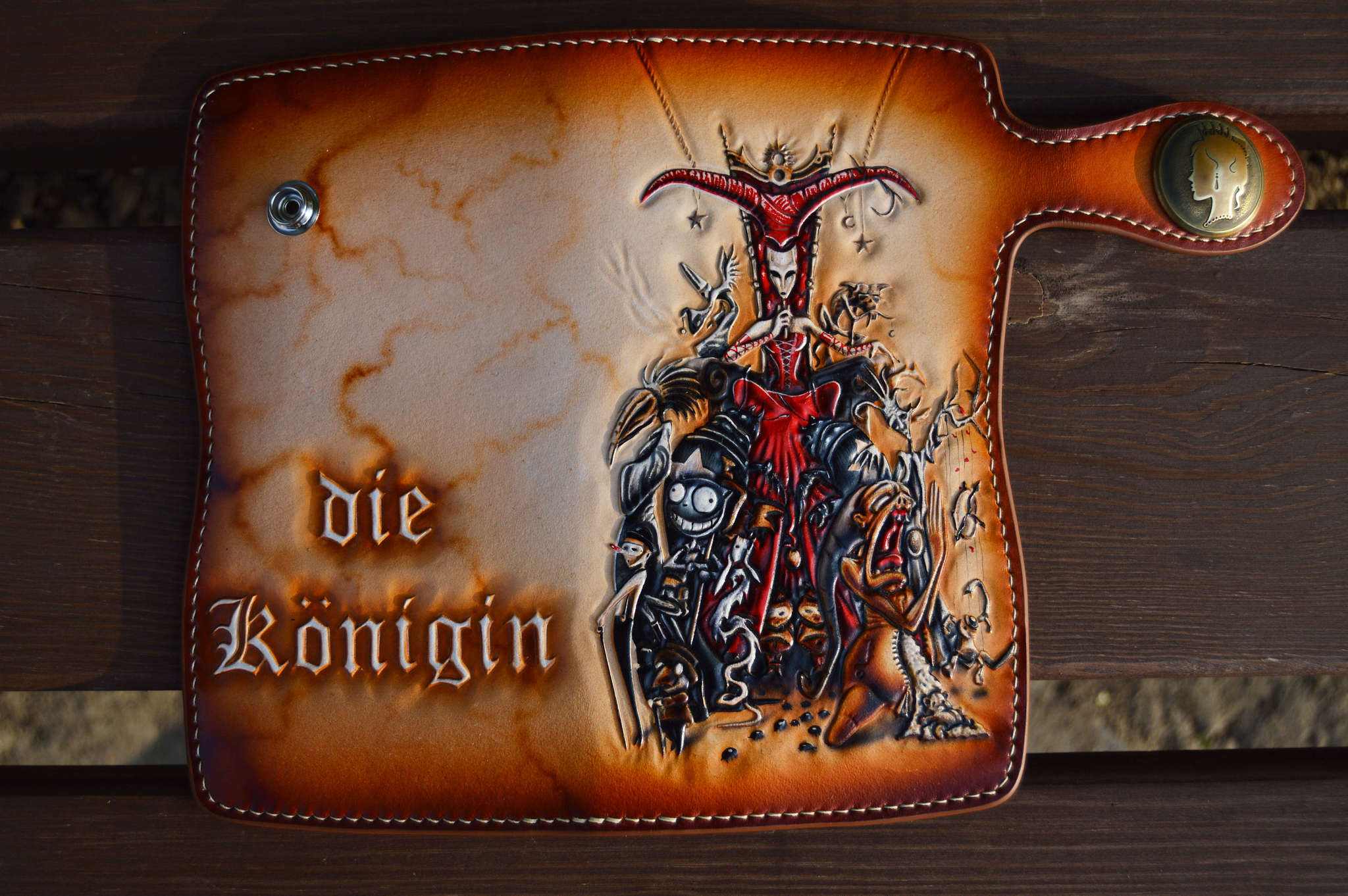 Die Konigin. - My, Art, Characters (edit), Leather, Embossing on leather, Wallet, Needlework without process, Longpost