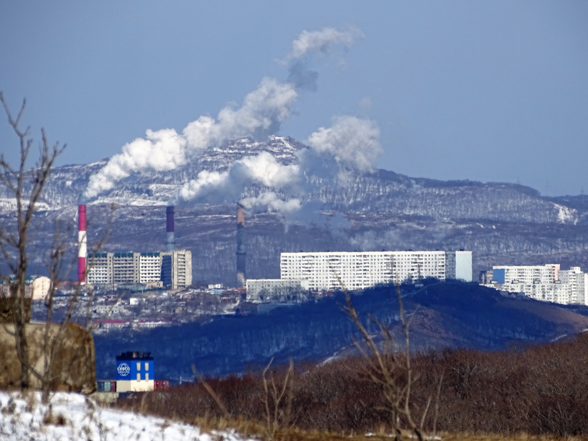 Vladivostok is a city on the hills, which is unusual for a resident of a flat city like St. Petersburg! - My, Vladivostok, sights, Tokarevsky Lighthouse, Russian Bridge, Golden Bridge, The hills, Graffiti, Chinese, , Specificity, The photo, Video, Longpost