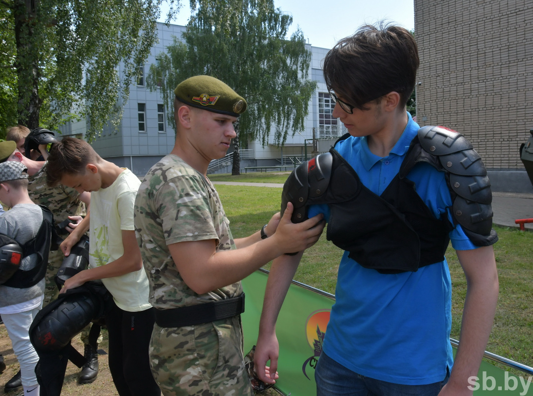 С 1сентября в школах появятся преподаватели по военно-патриотическому воспитанию. Решение принято, и оно абсолютно правильное - Республика Беларусь, Школа, Воспитание, Патриотизм, Лояльность, Политика, Длиннопост