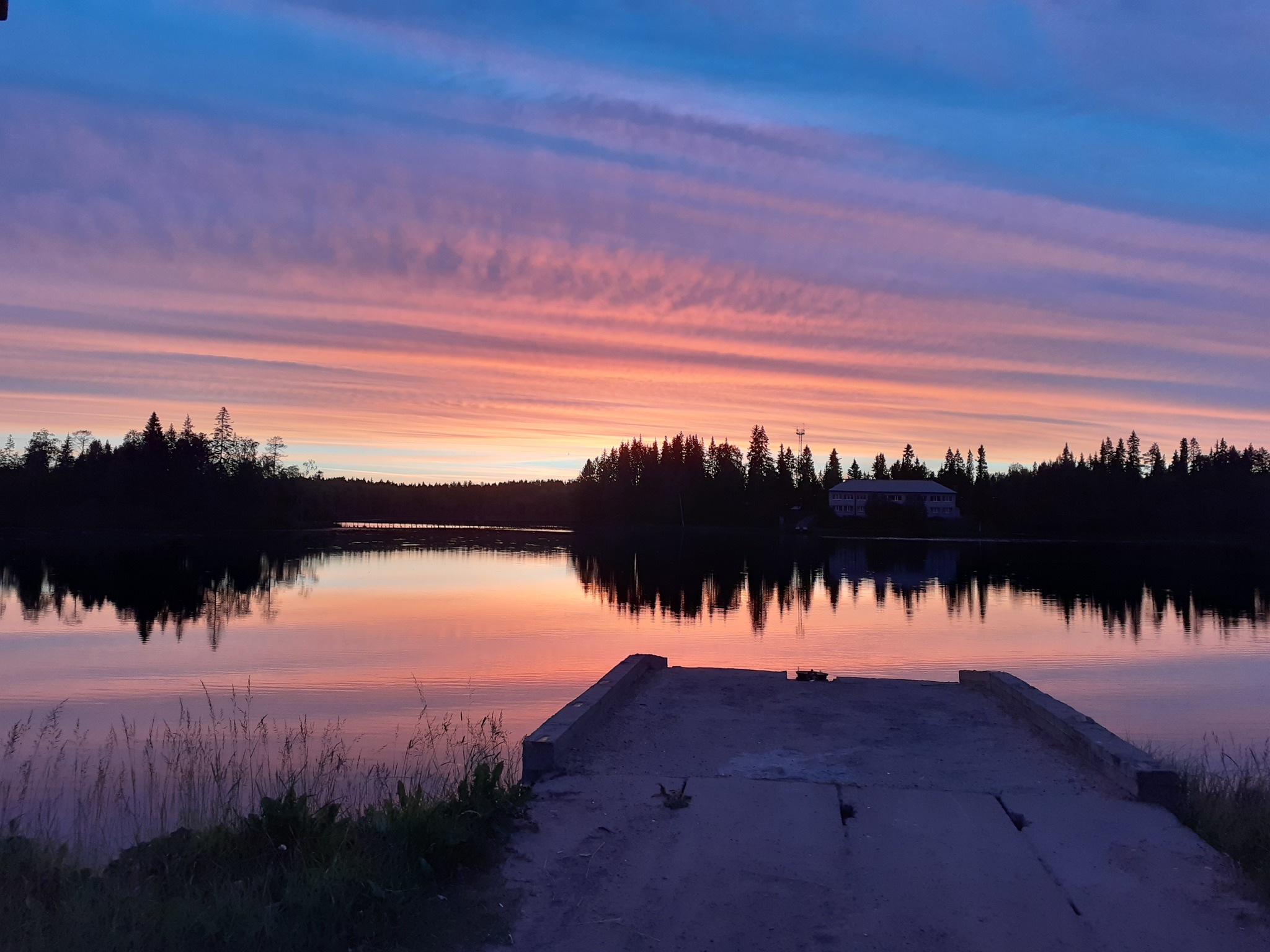 Reply to the post Dawn on the Volga - My, dawn, Village, Photo on sneaker, Grandmother, Reply to post, Longpost