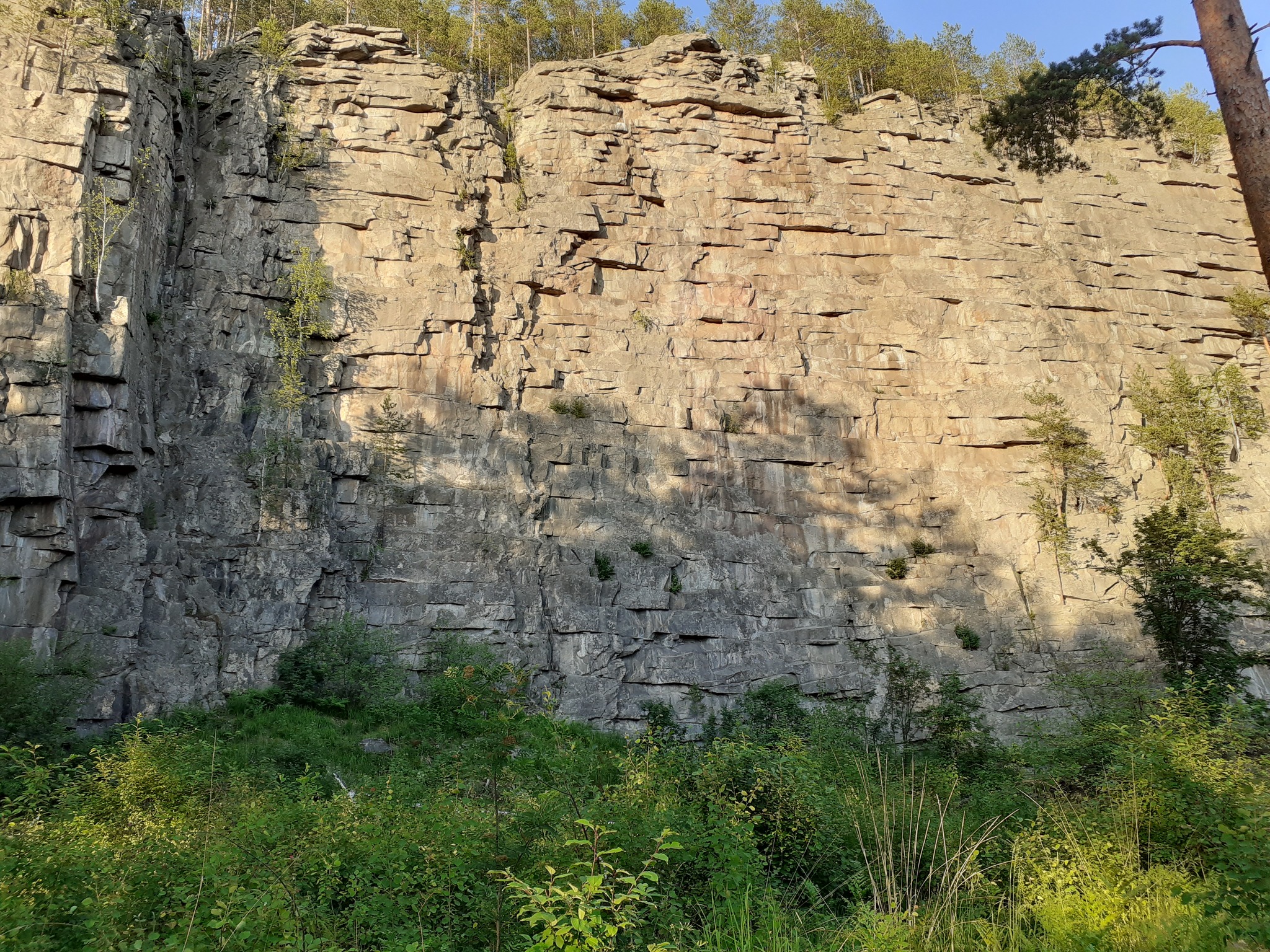 Shaitan-stone on the Rezh River: admiring the beautiful views, climbing the rocks, walking through the forest and fording the river. - My, Tourism, Ural, Sverdlovsk region, Shaitan, A rock, Hike, Tent, Dir, , Yekaterinburg, The photo, Nature, River, Longpost