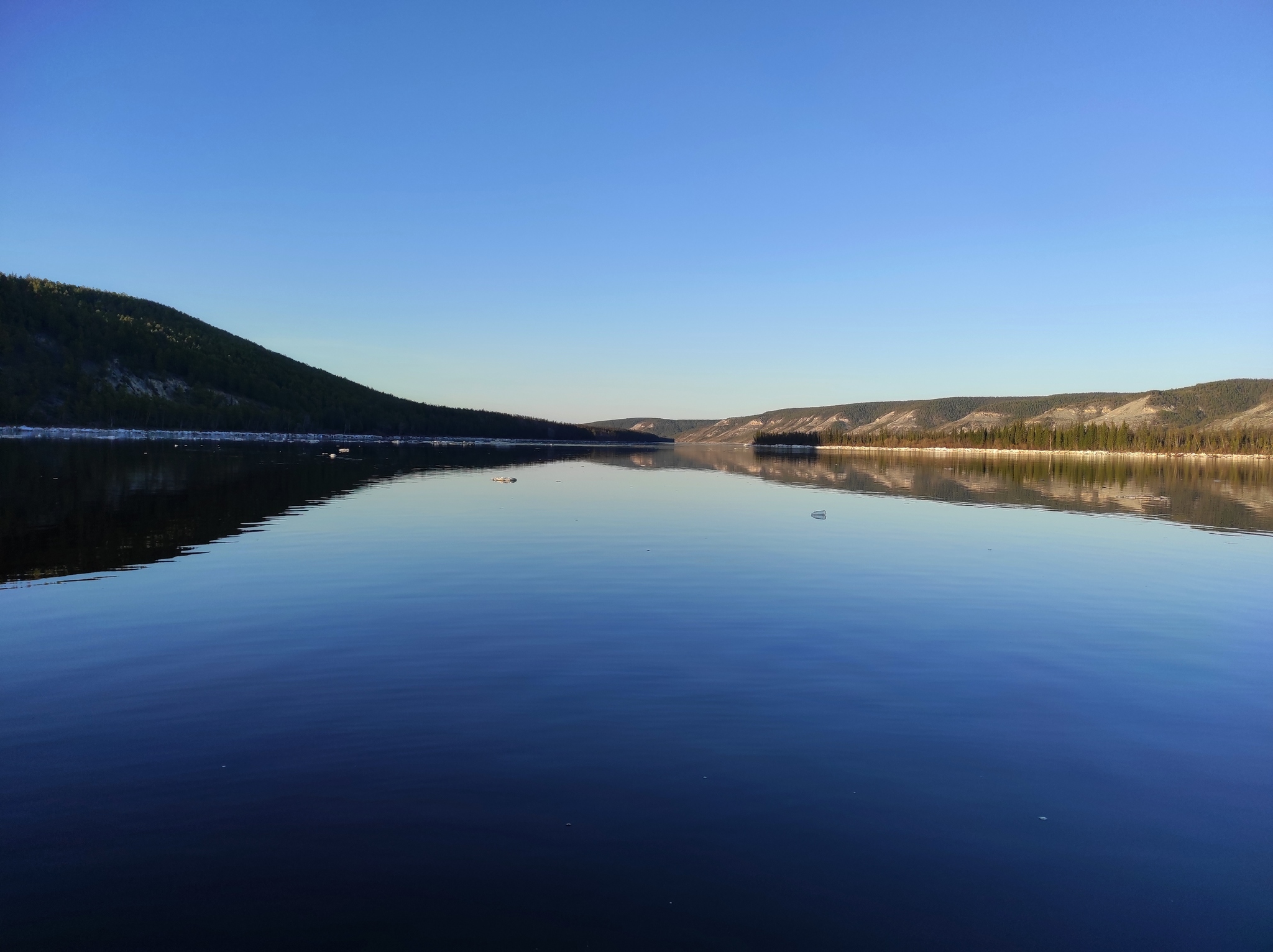 Spring moments, Yakutia, Olekminsky ulus - My, Yakutia, Spring, Ice drift, Chalet, Olekminsk, Longpost, The photo, River