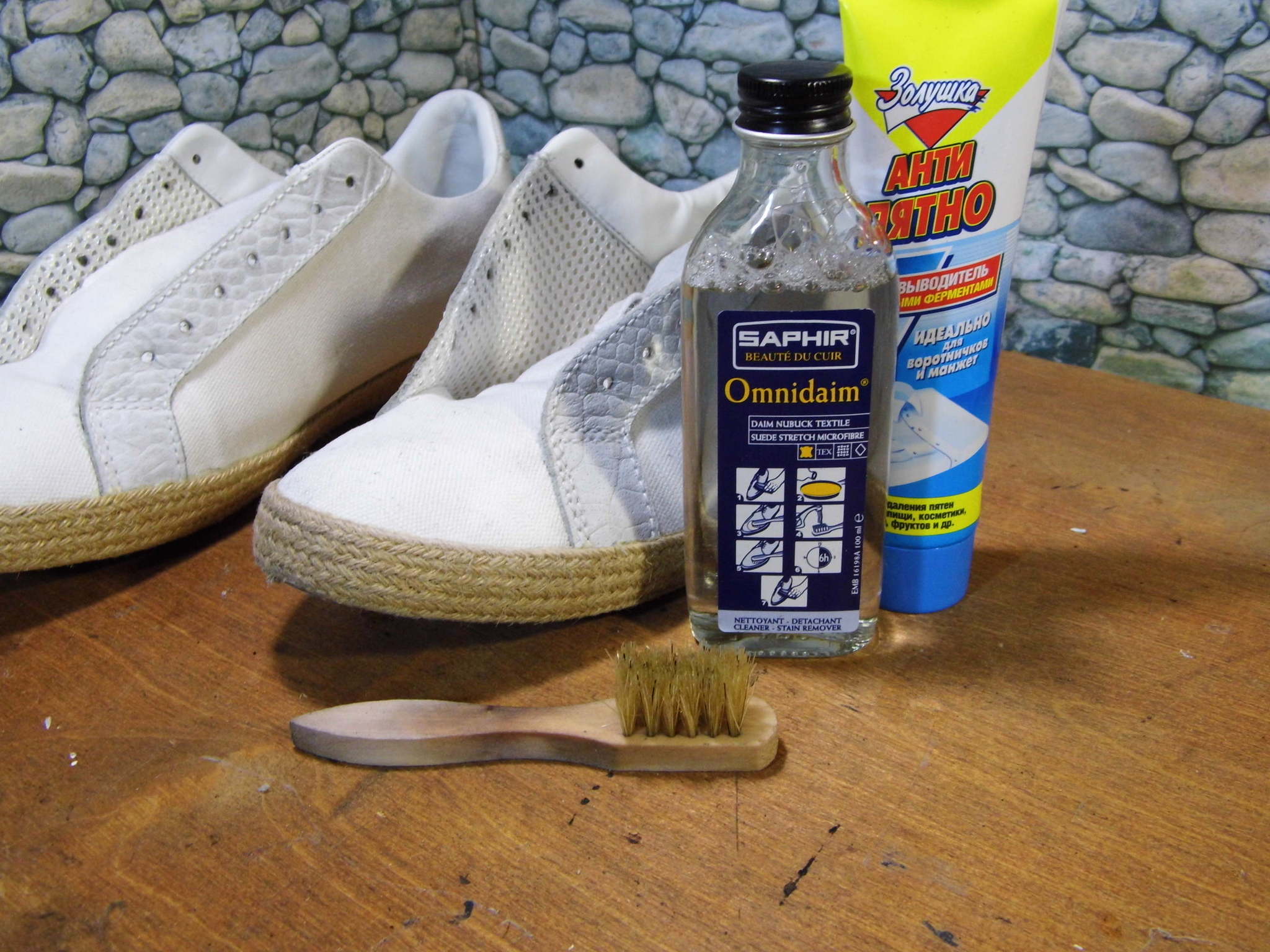 How to clean a stain from white fabric shoes? - My, Shoe repair, Shoes, Longpost