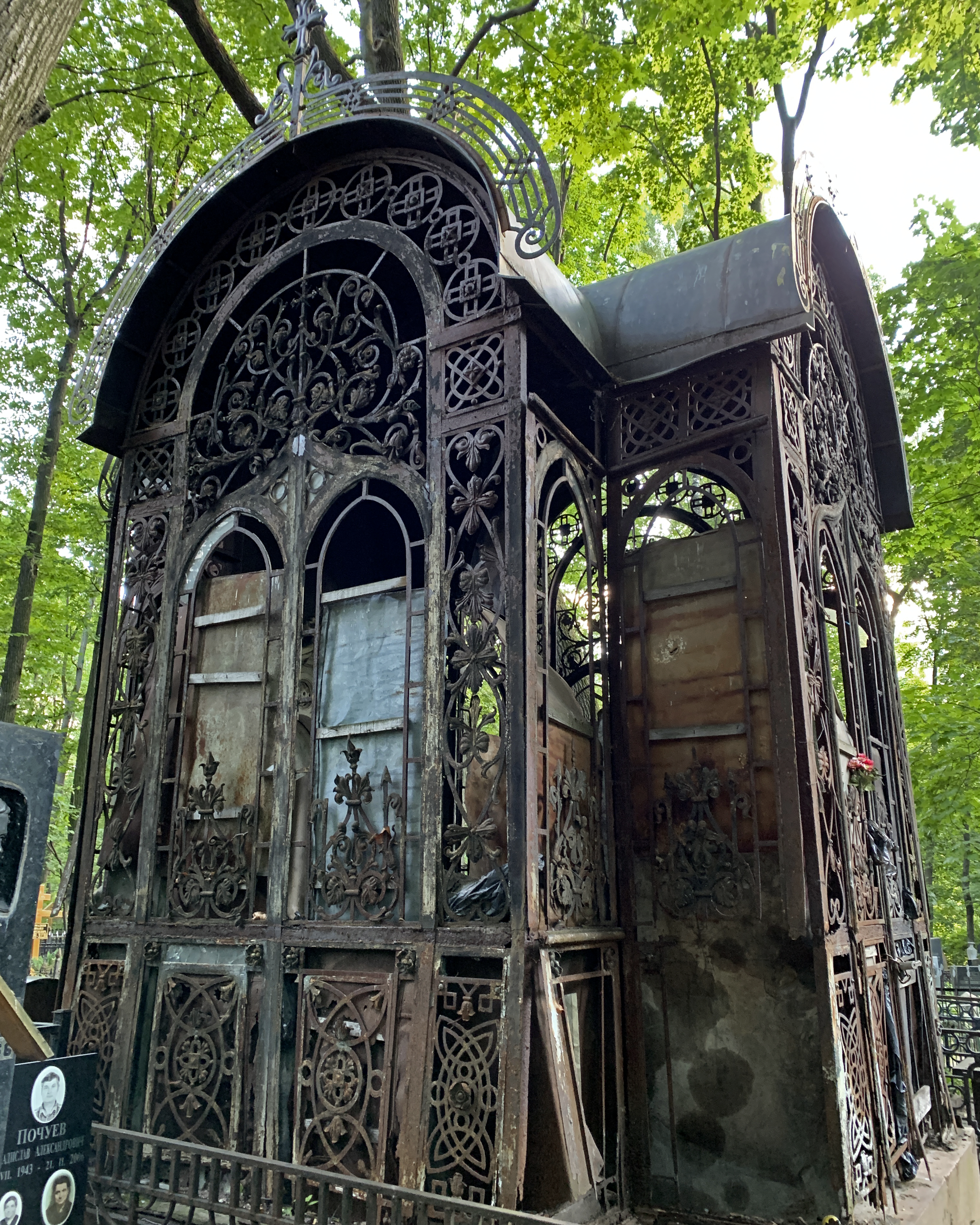 Old catholic cemetery in Moscow - My, Cemetery, Monument, Necropolis, Chapel, Abandoned, Longpost