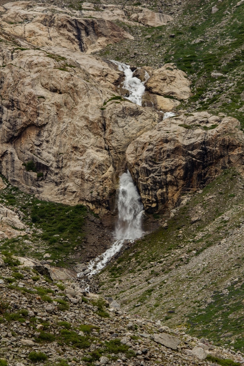 Just a photo from a two-day trip to Ullu-Tau with trekking along the gorges of the Adyr-Su and Kullumkol-Su rivers to the Living Lake - My, The photo, The mountains, Caucasus, Ullu-Tau, Adyr-Su Gorge, Hike, Travels, Travel across Russia, Longpost