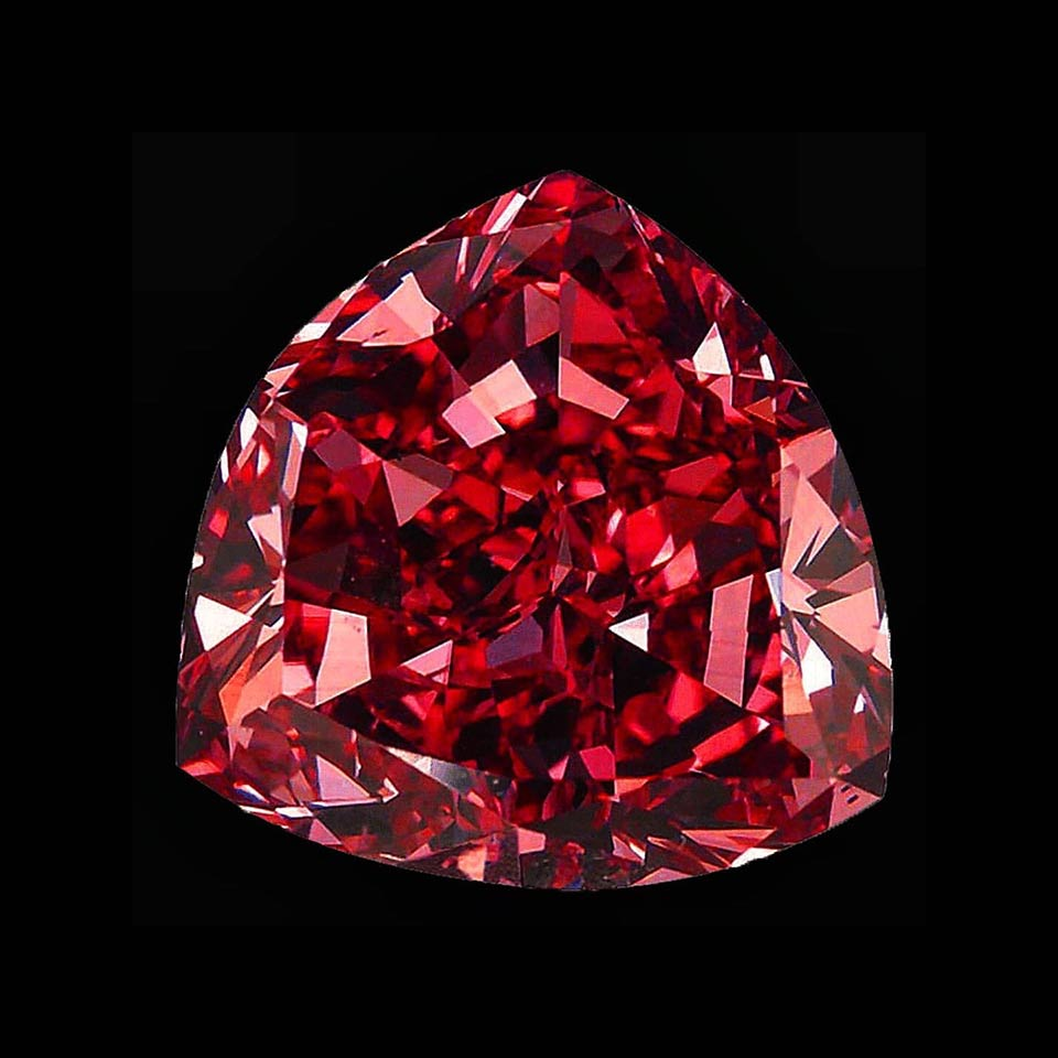 Какие драгоценные камни самые дорогие. Красный бриллианты диамонд. Розовый сапфир падпараджа.