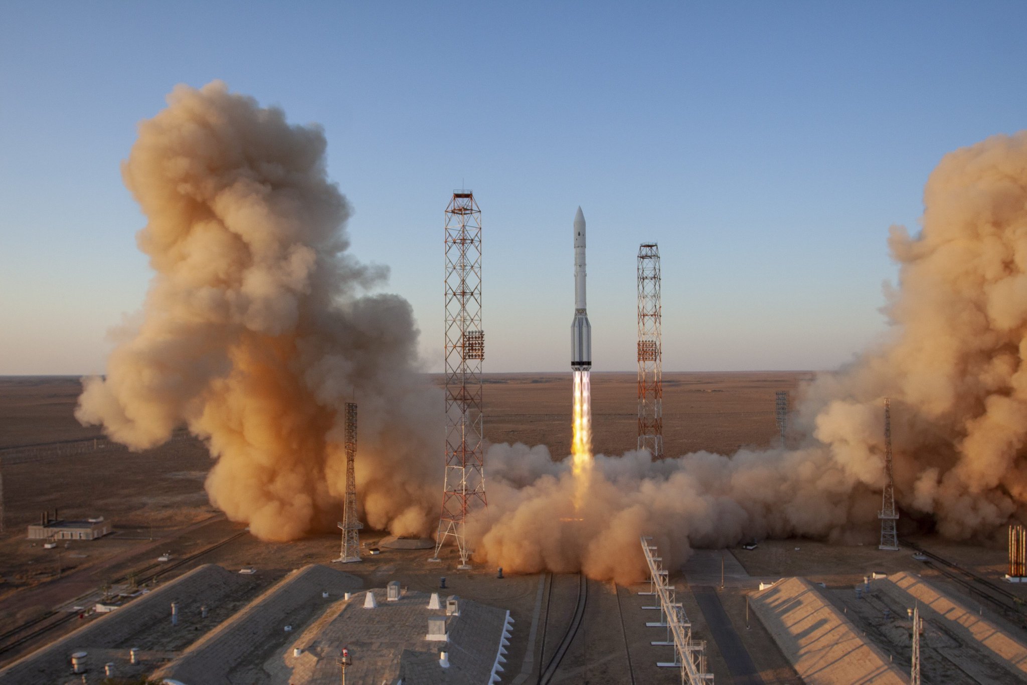 Launch of Proton-M - The photo, Baikonur, Proton-m