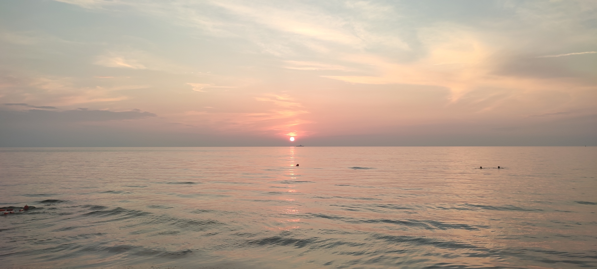 Шикарное завершение дня! - Моё, Закат, Балтийское море, Мобильная фотография, Радость, Длиннопост