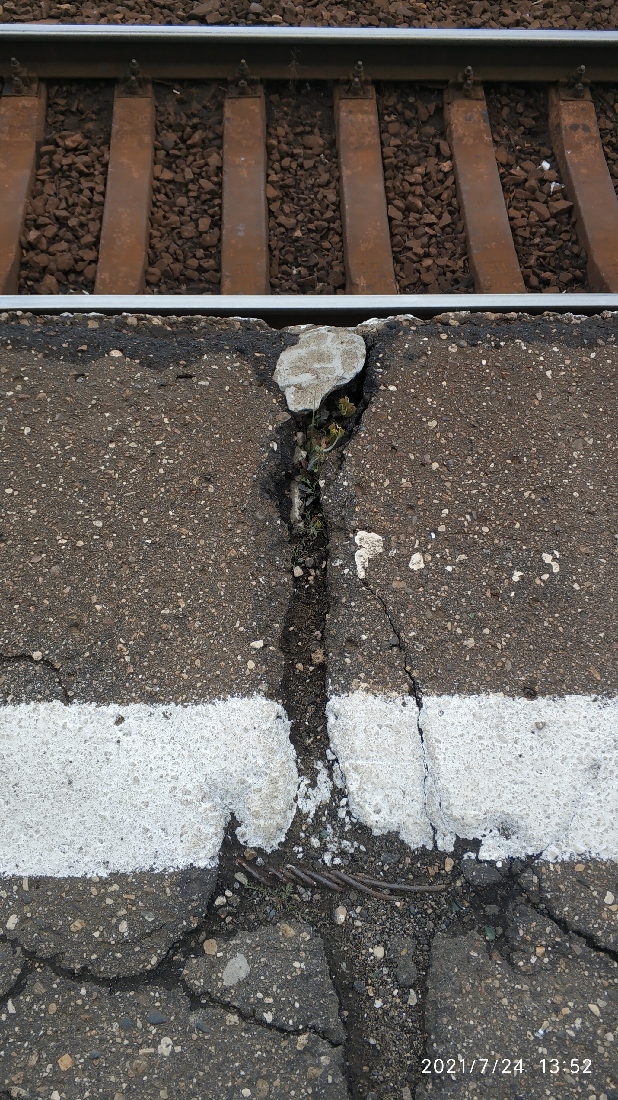 What's the best way to put railroad dust in your eyes? - My, Russian Railways, Negative, Yaroslavl direction, Strunino, Railway, railway station, Video, Longpost