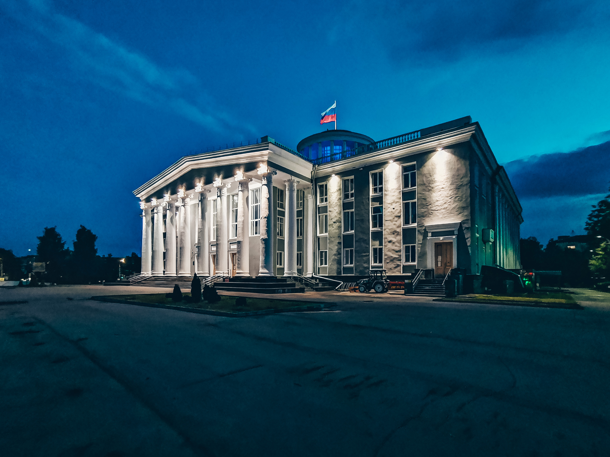 Evening city - My, Mobile photography, Dzerzhinsk, Evening, Town, Night, Huawei mate 20, Lightroom, Fountain, , Score, Longpost