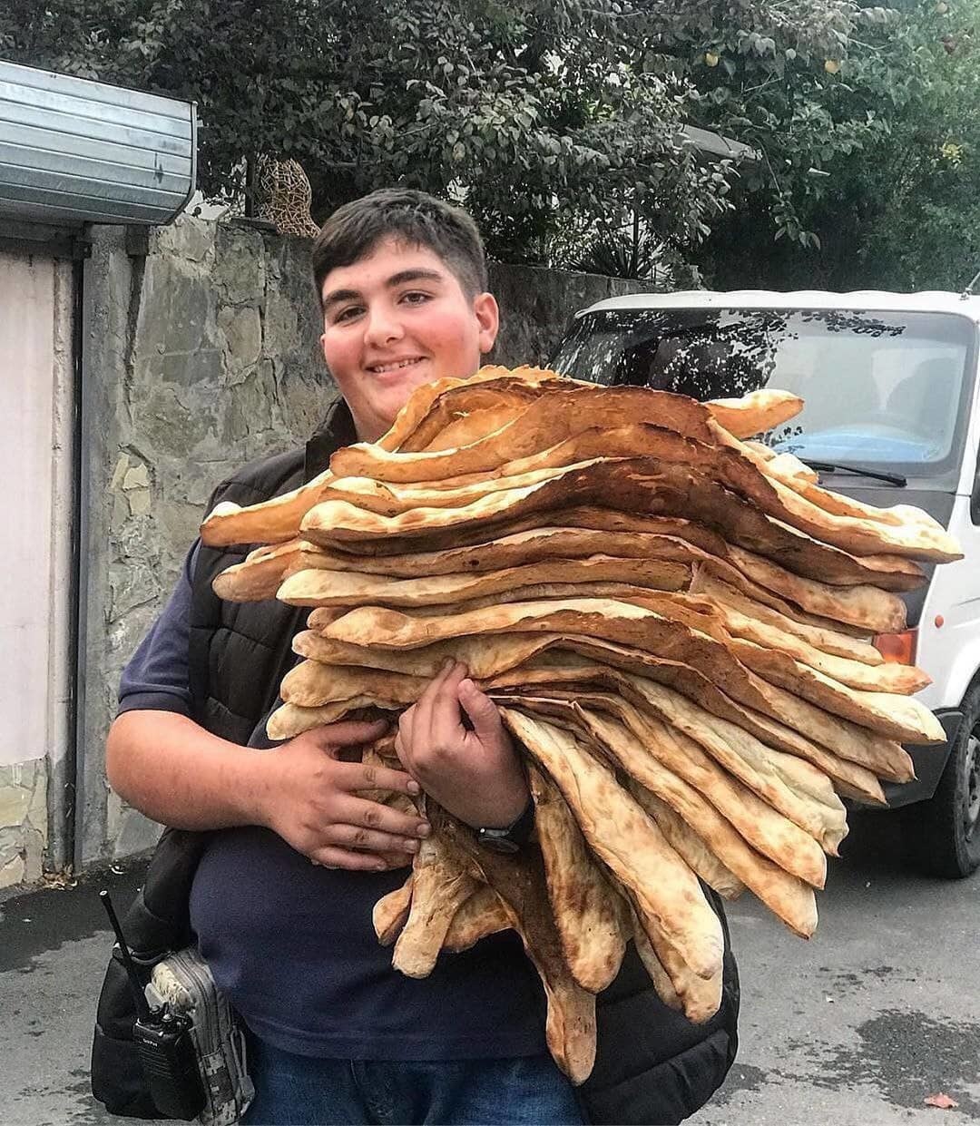 T me making bread грузия. Шоти Пури. Грузинский шоти Пури. Шоти-Пури хлеб. Хлеб шотис Пури.