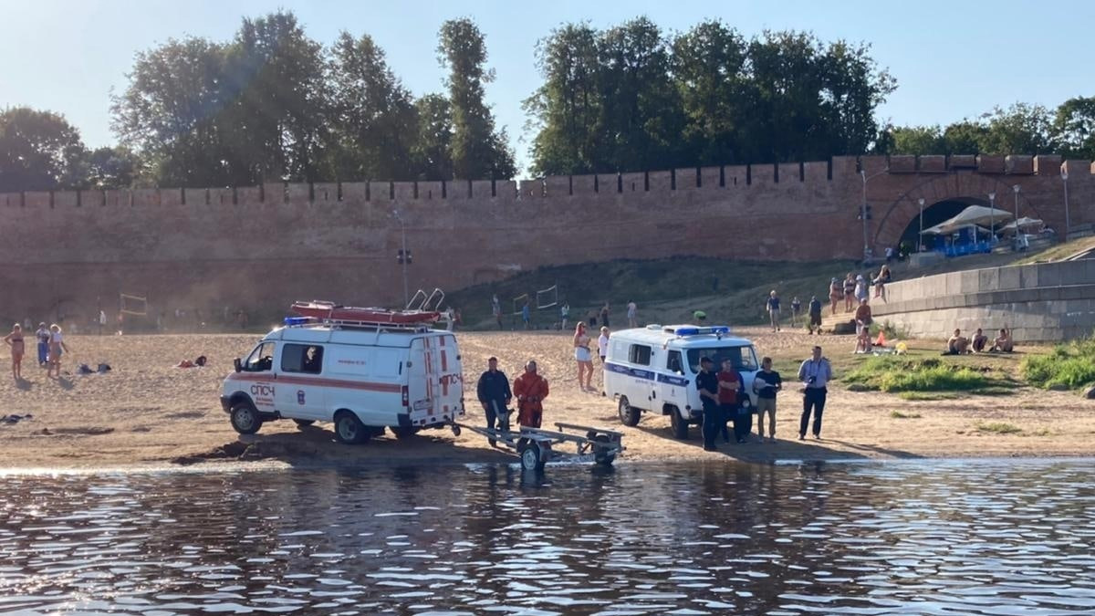 Ответ Urushsi в «Не ныряйте в незнакомых местах» Про ныряния в В.Новгороде  | Пикабу